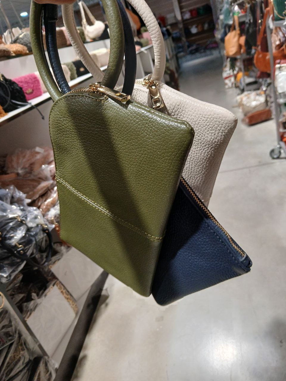 Фото Les Bourdelles