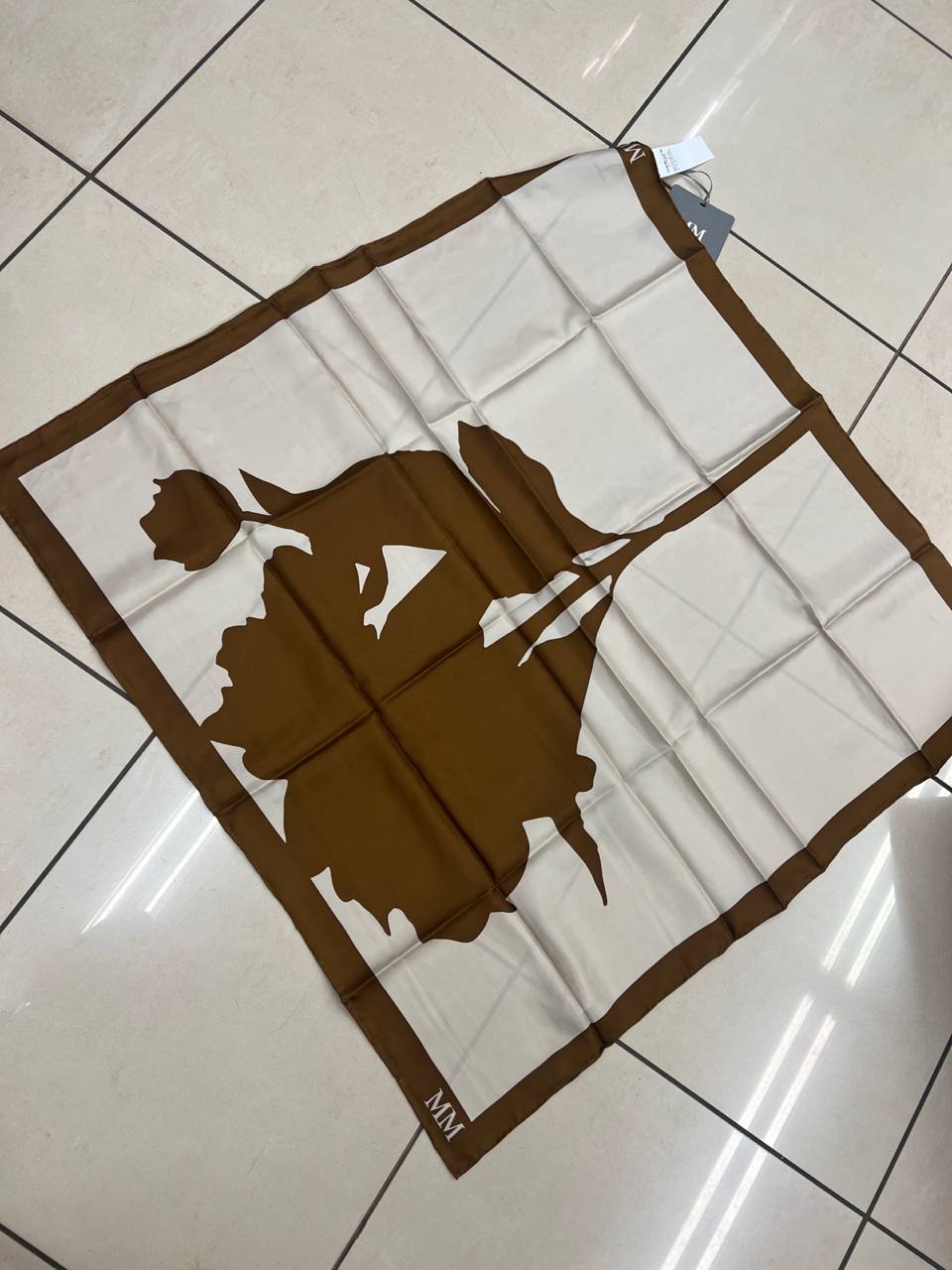 Outlet Фото Outlet