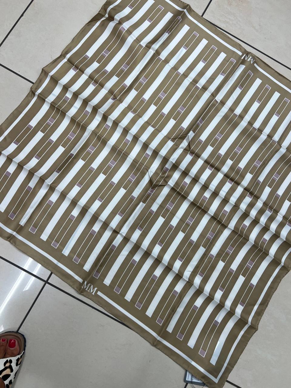 Outlet Фото Outlet