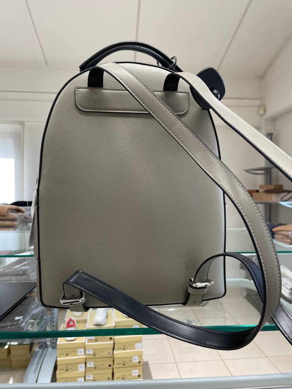 Outlet Фото Outlet