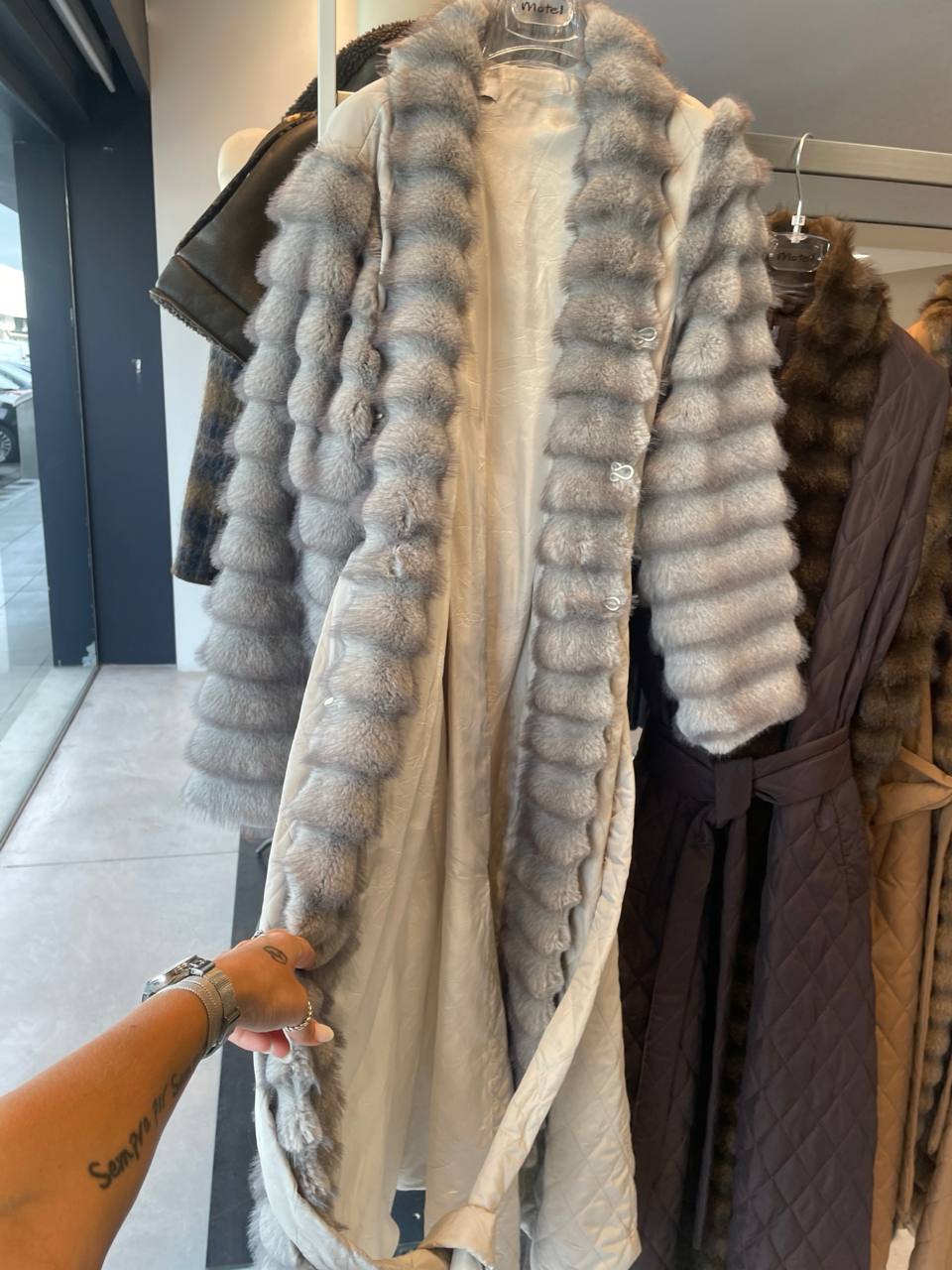 Adora Фото Adora