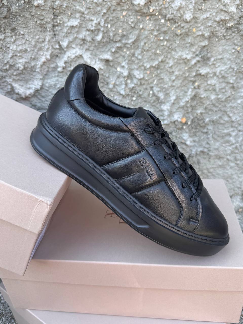 Фото Gil Santucci