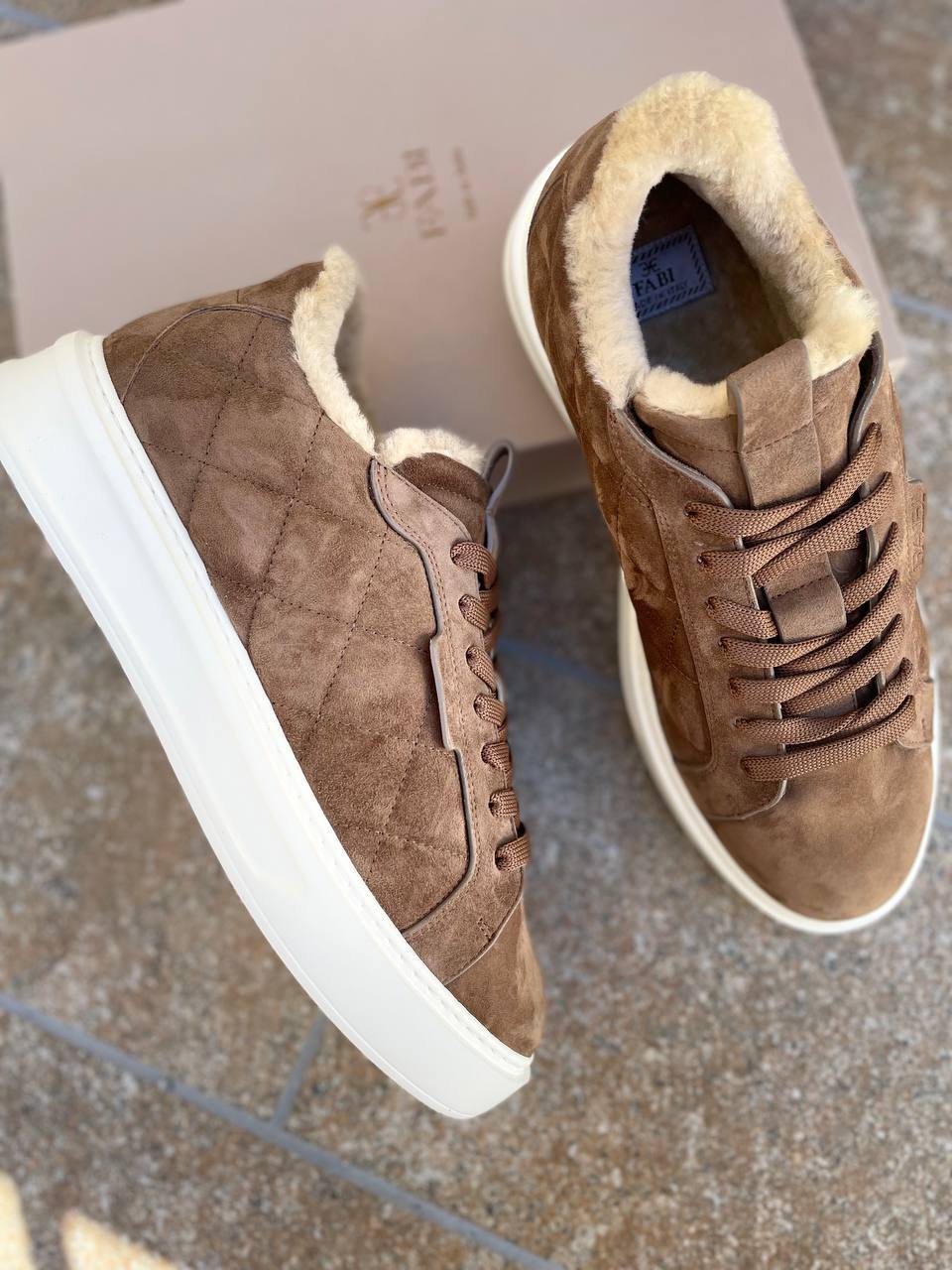 Фото Gil Santucci