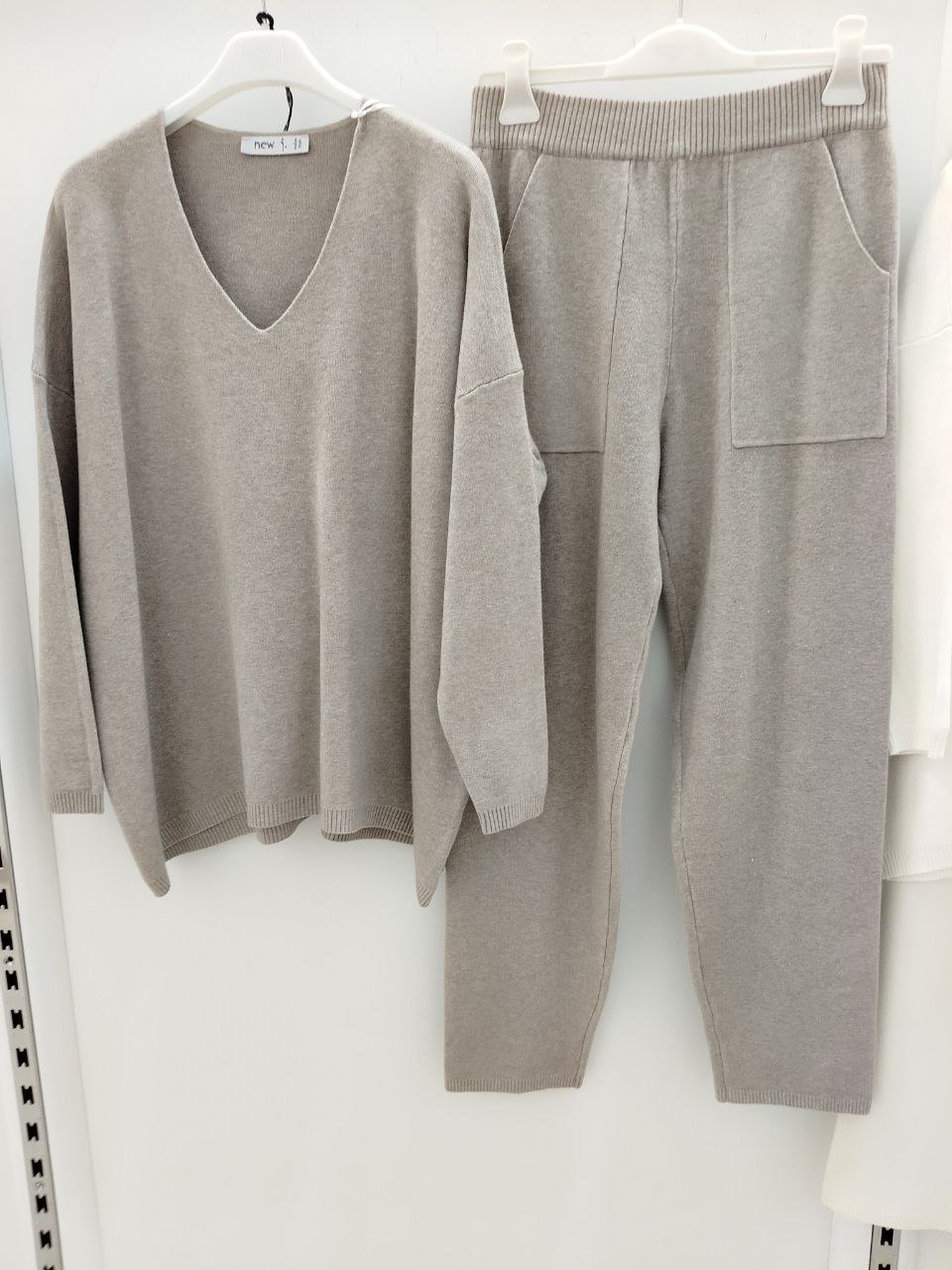 New J Фото New J