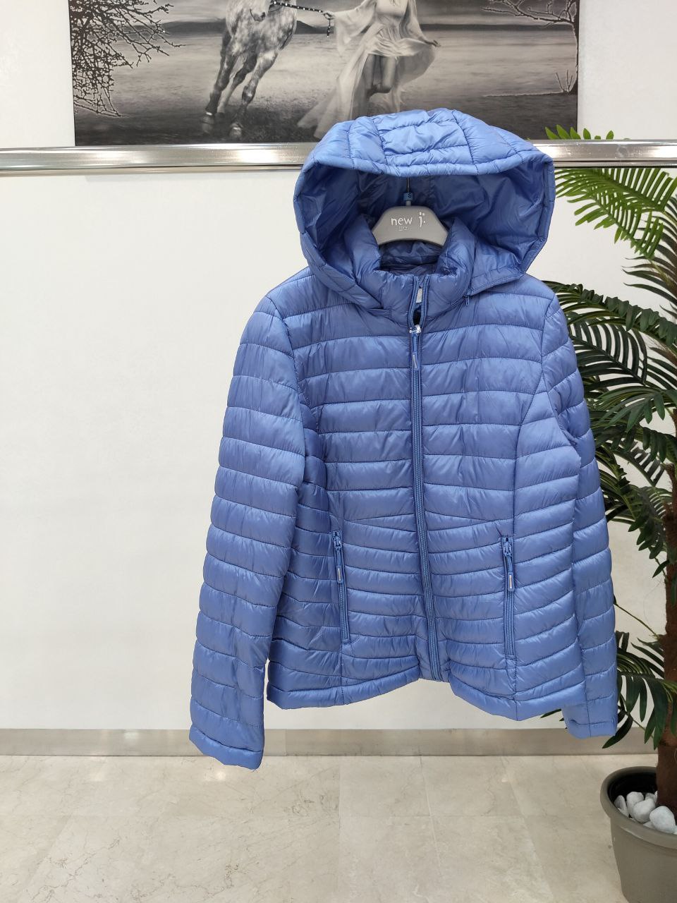 New J Фото New J