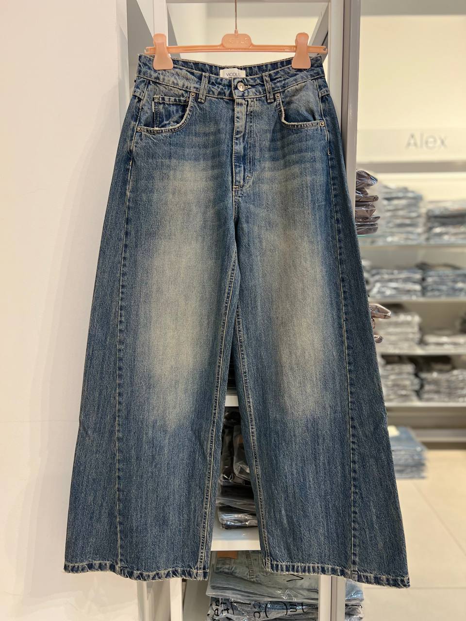 Vicolo Фото Vicolo