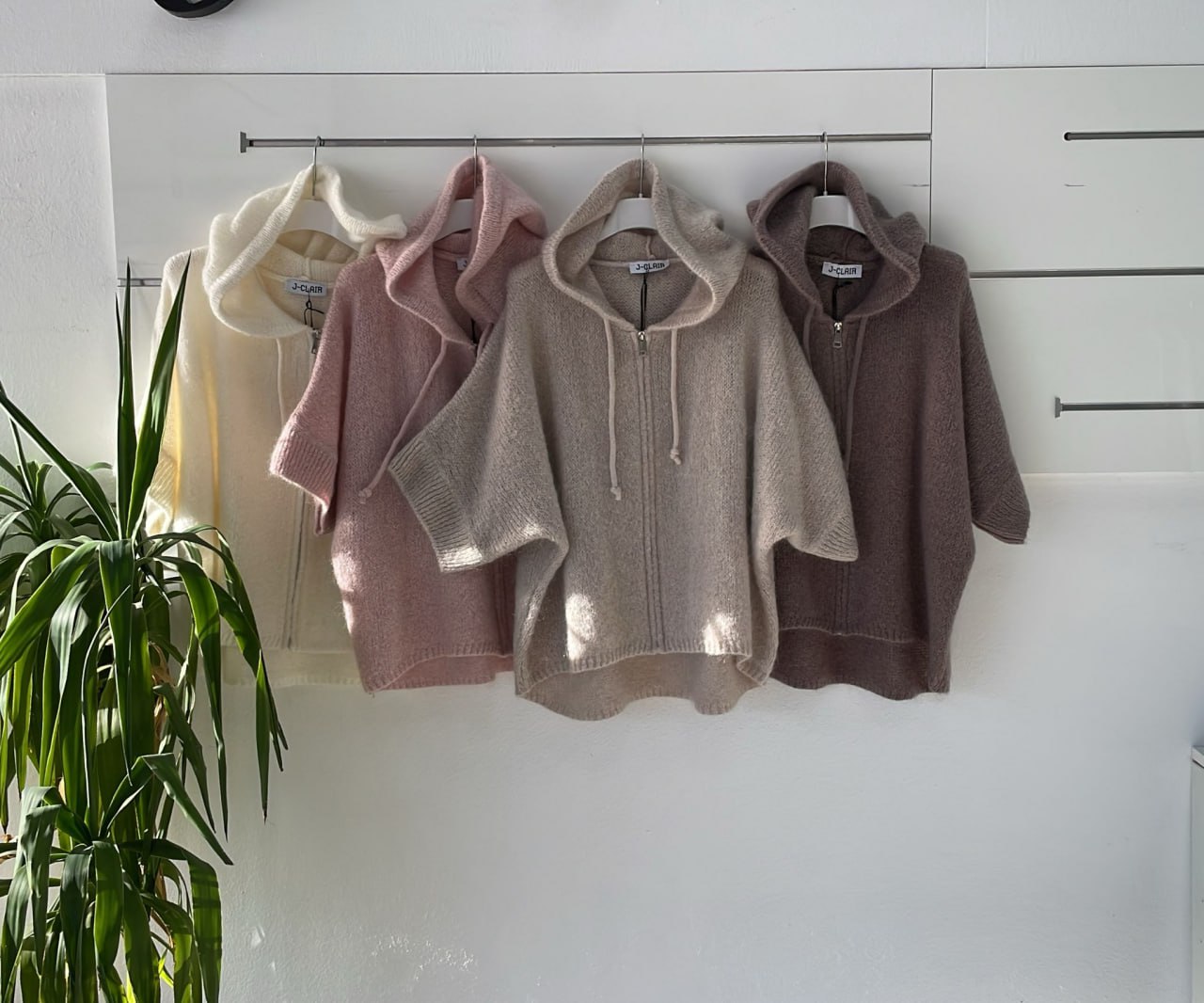 Фото Joie Clair (J-Clair)