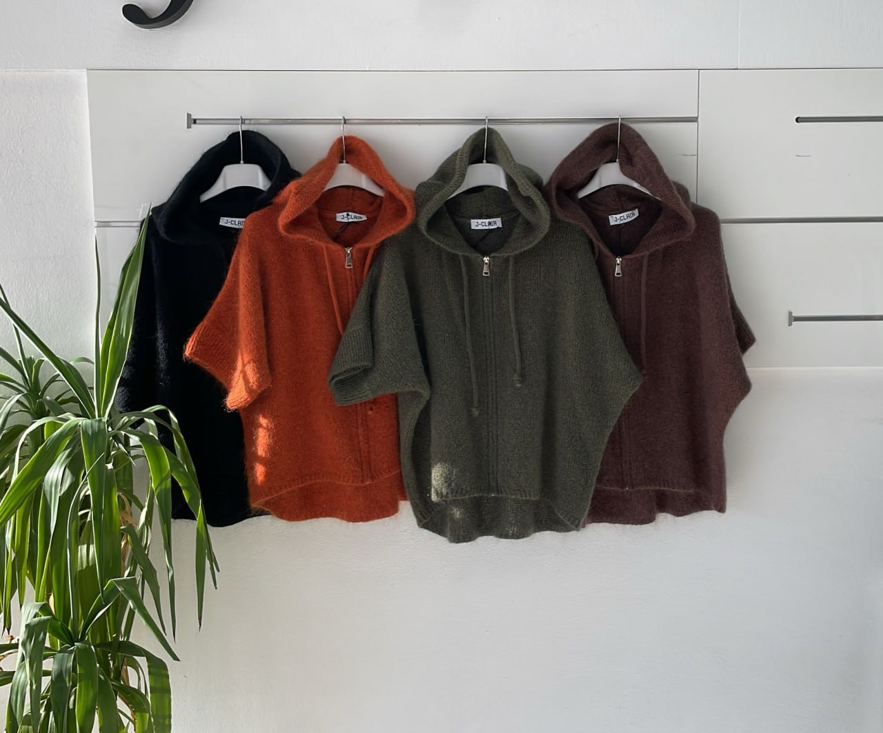 Фото Joie Clair (J-Clair)