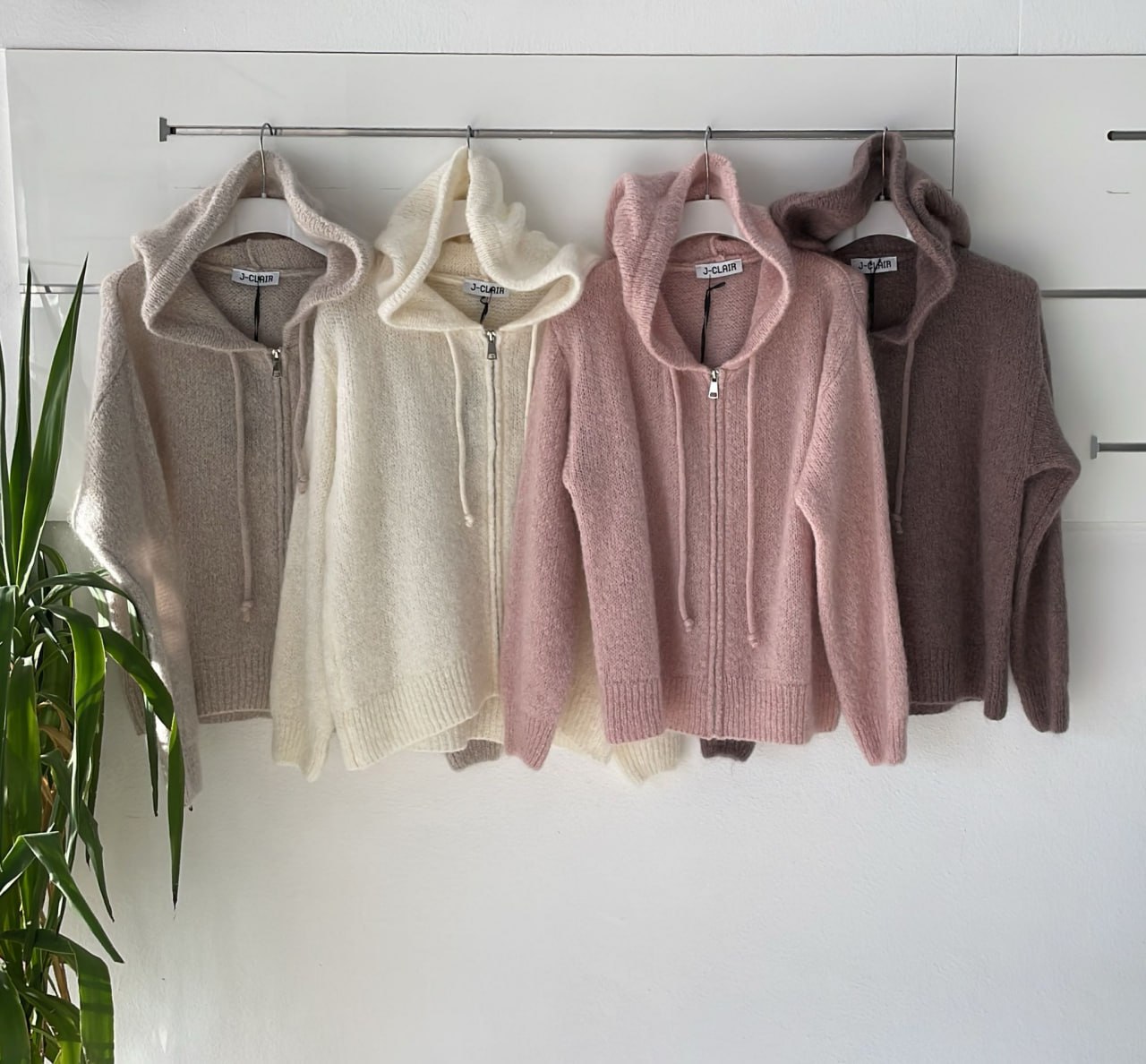 Фото Joie Clair (J-Clair)