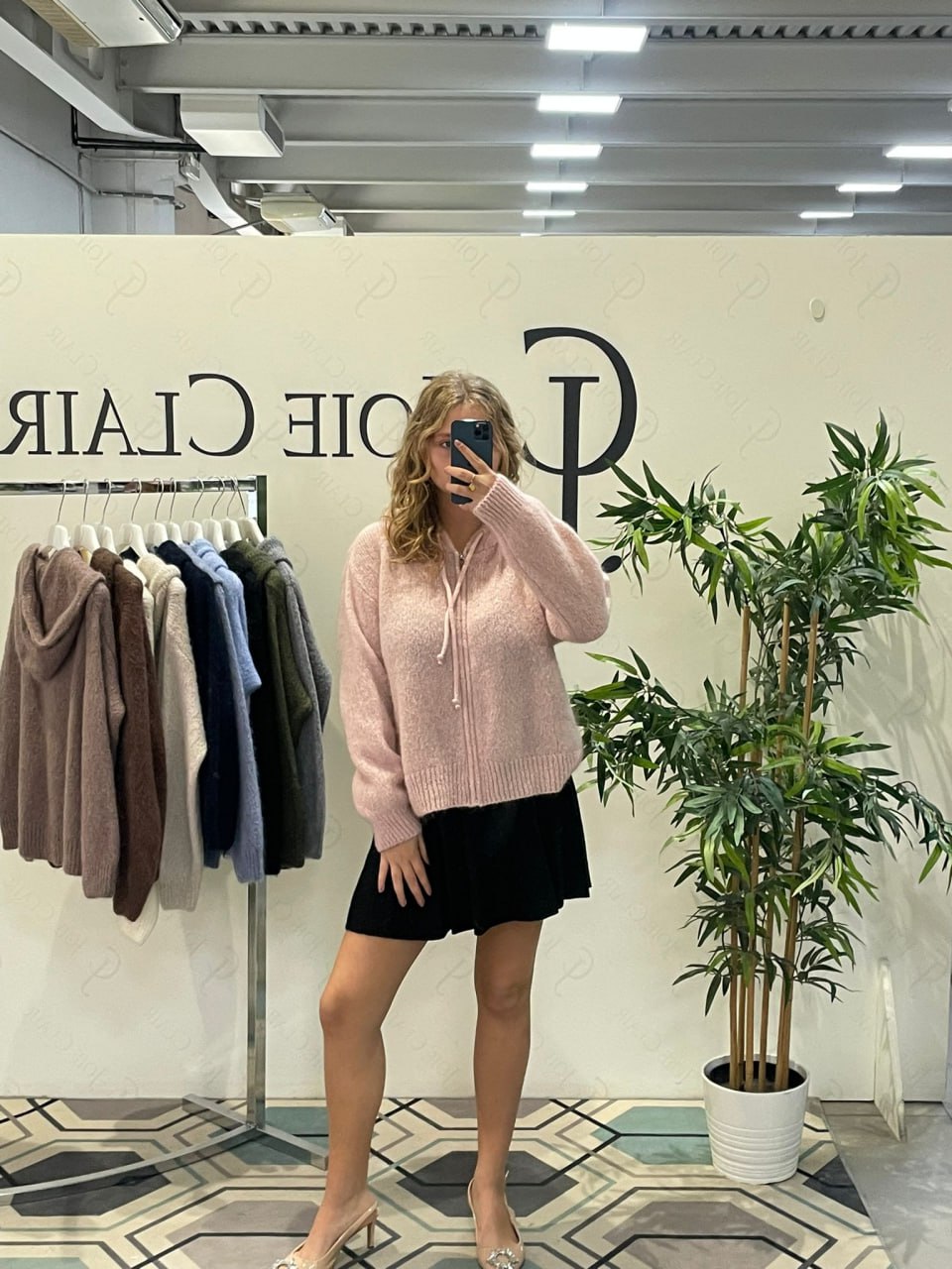 Фото Joie Clair (J-Clair)