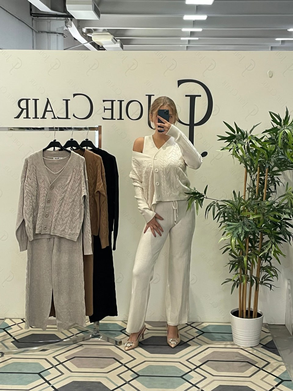 Фото Joie Clair (J-Clair)