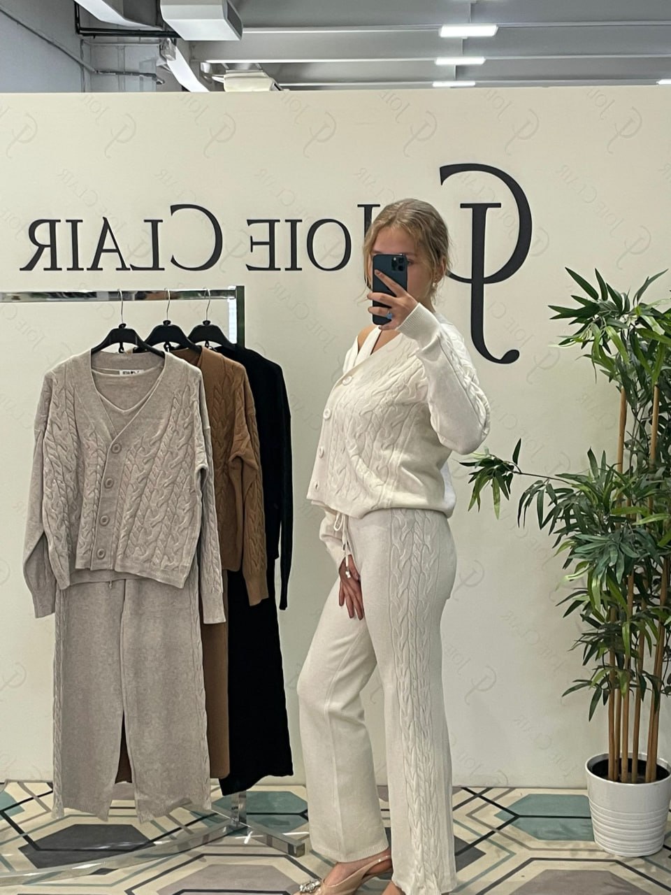 Фото Joie Clair (J-Clair)