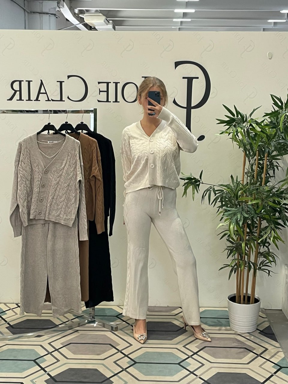 Фото Joie Clair (J-Clair)