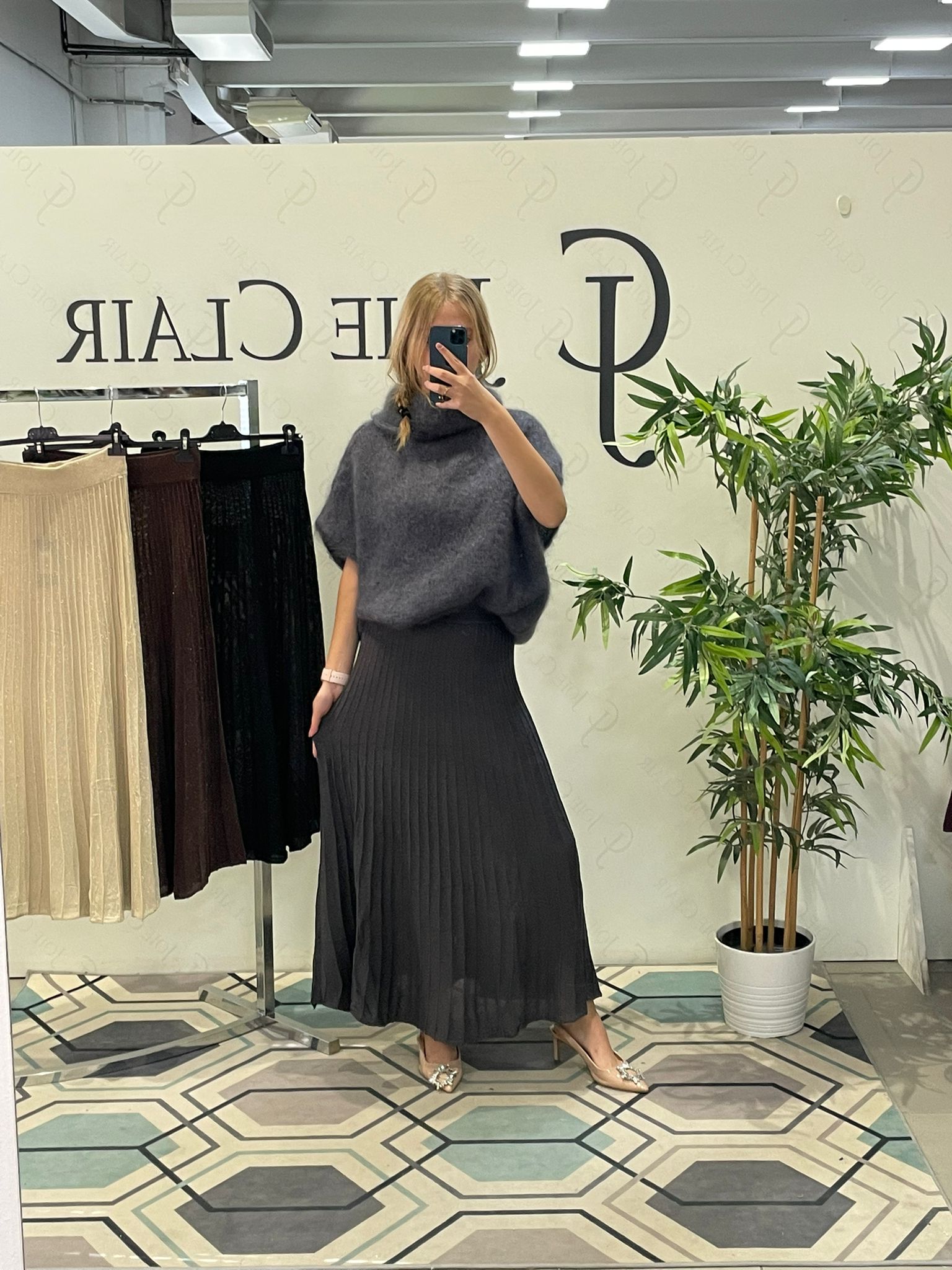 Фото Joie Clair (J-Clair)