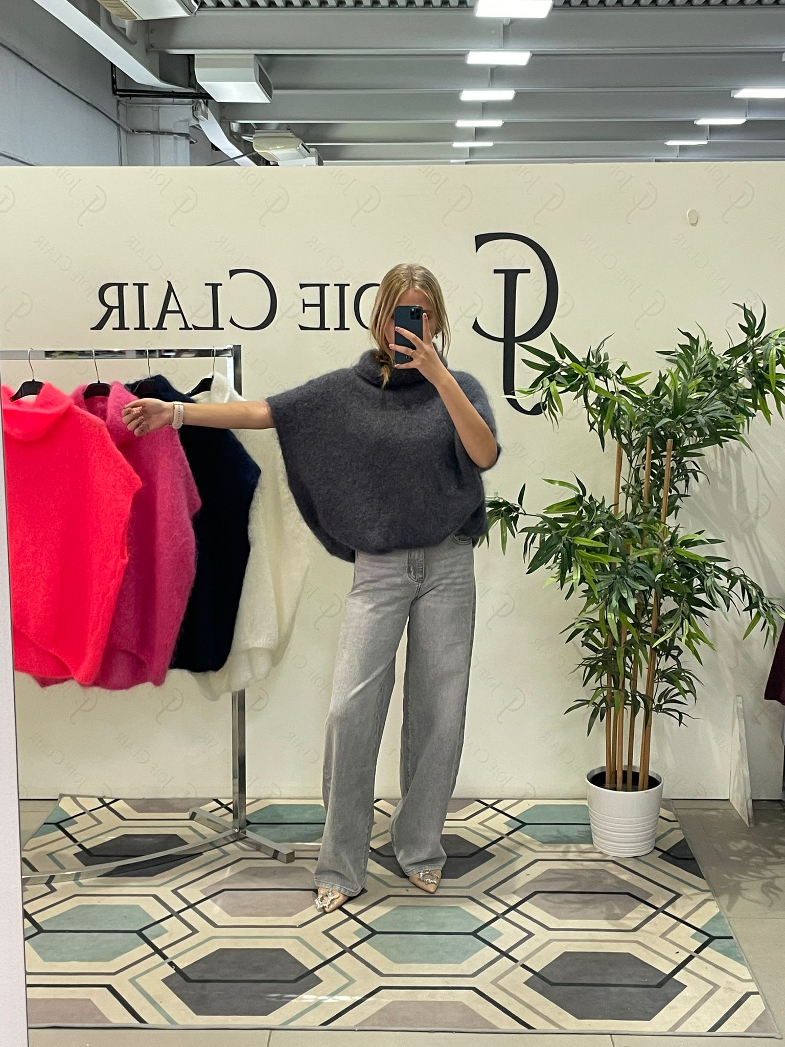 Фото Joie Clair (J-Clair)