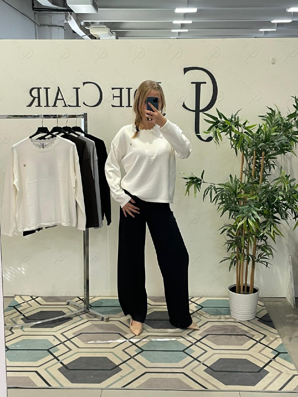 Фото Joie Clair (J-Clair)