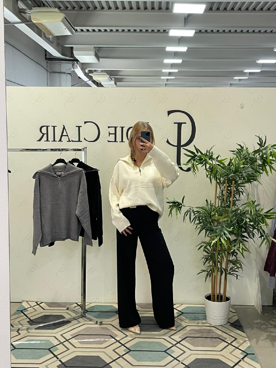 Фото Joie Clair (J-Clair)