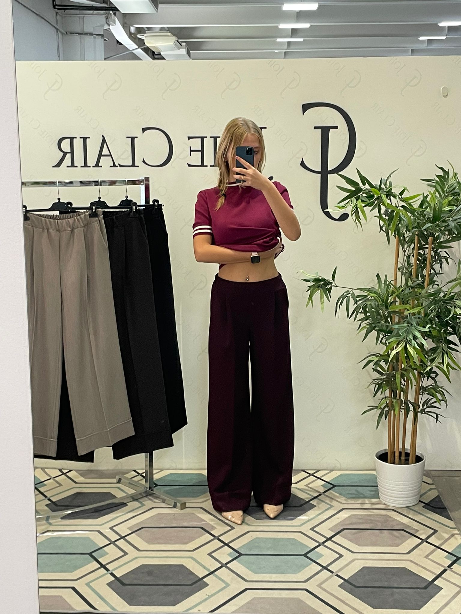 Фото Joie Clair (J-Clair)