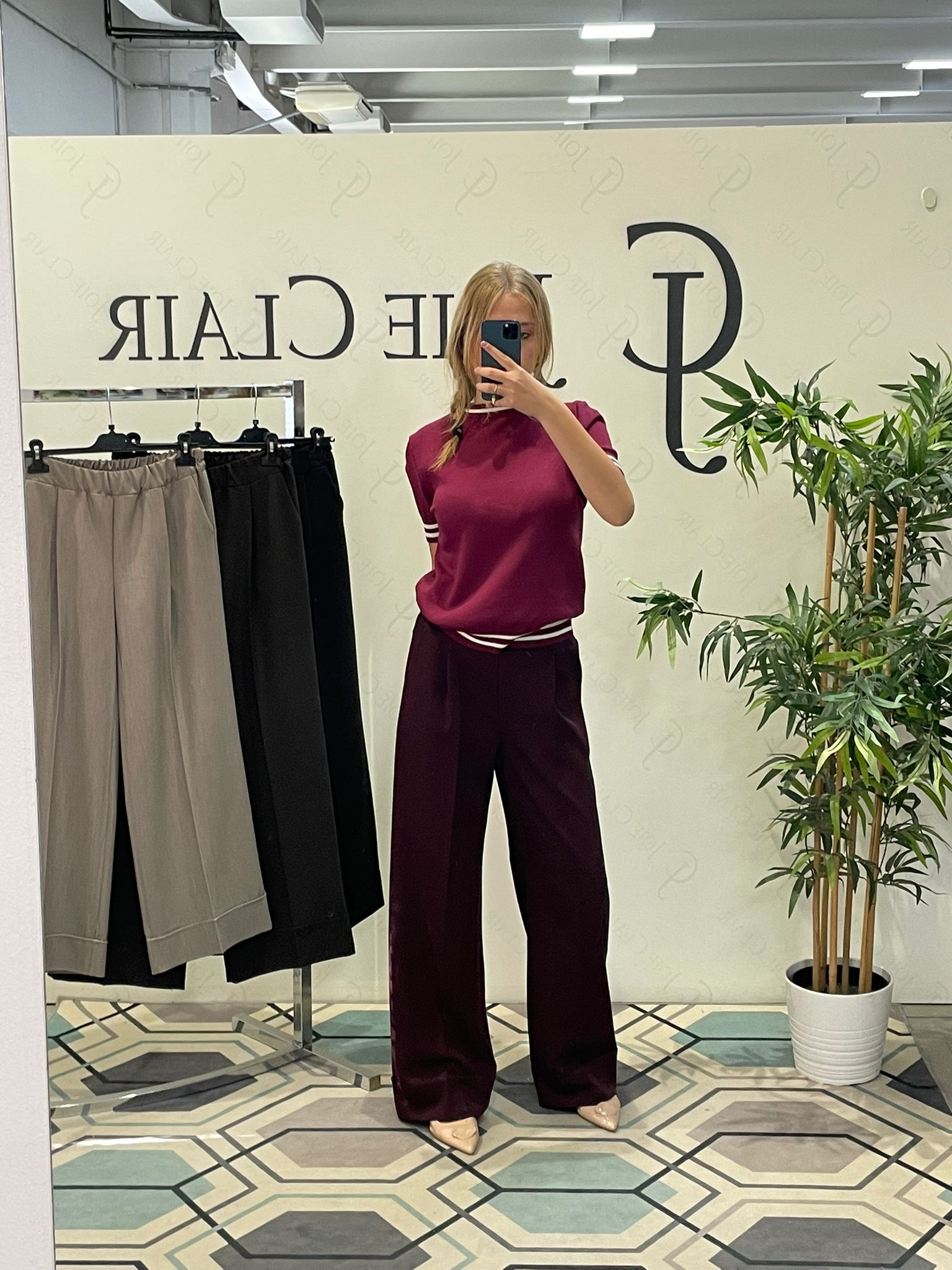 Фото Joie Clair (J-Clair)