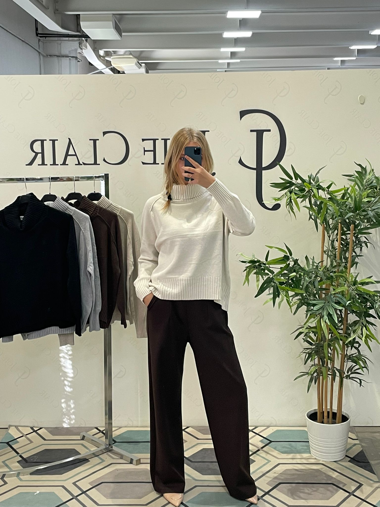 Фото Joie Clair (J-Clair)