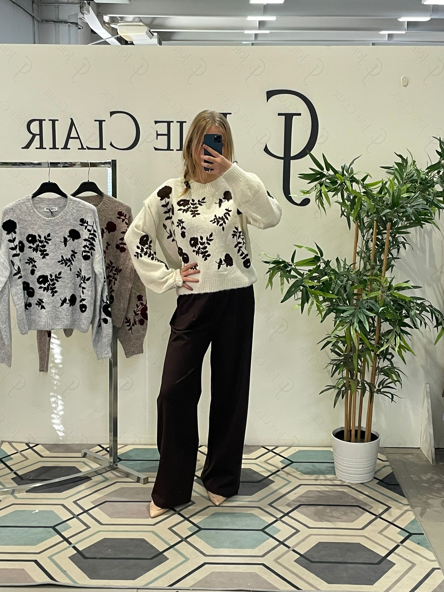 Фото Joie Clair (J-Clair)