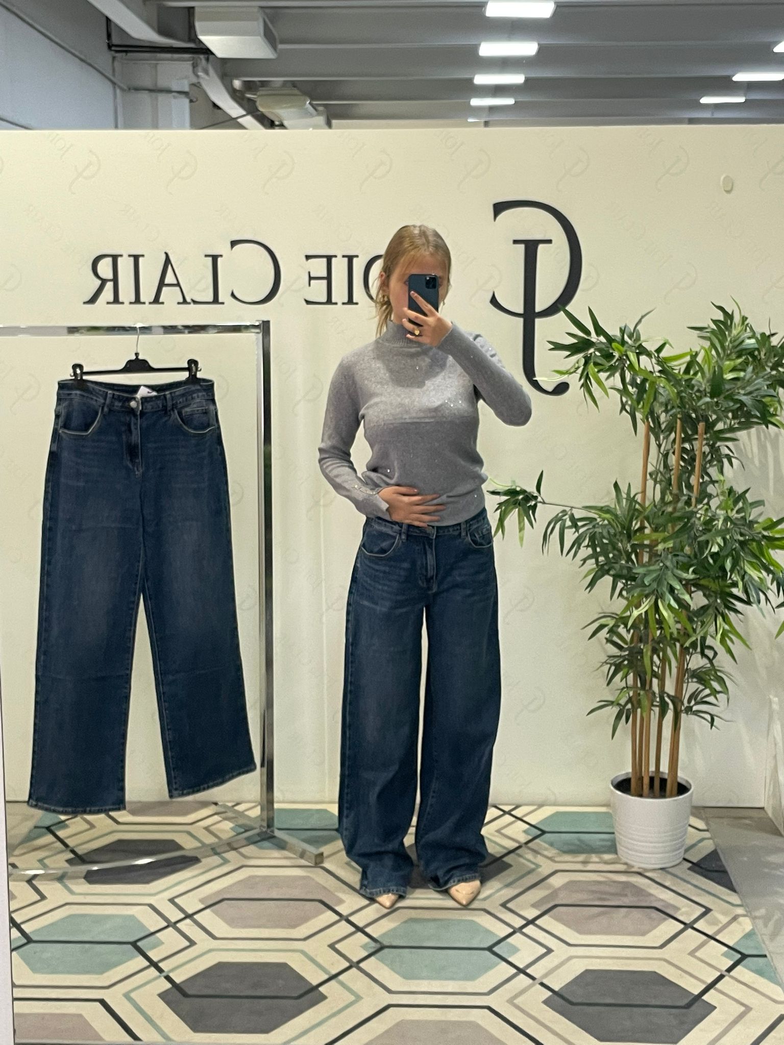 Фото Joie Clair (J-Clair)