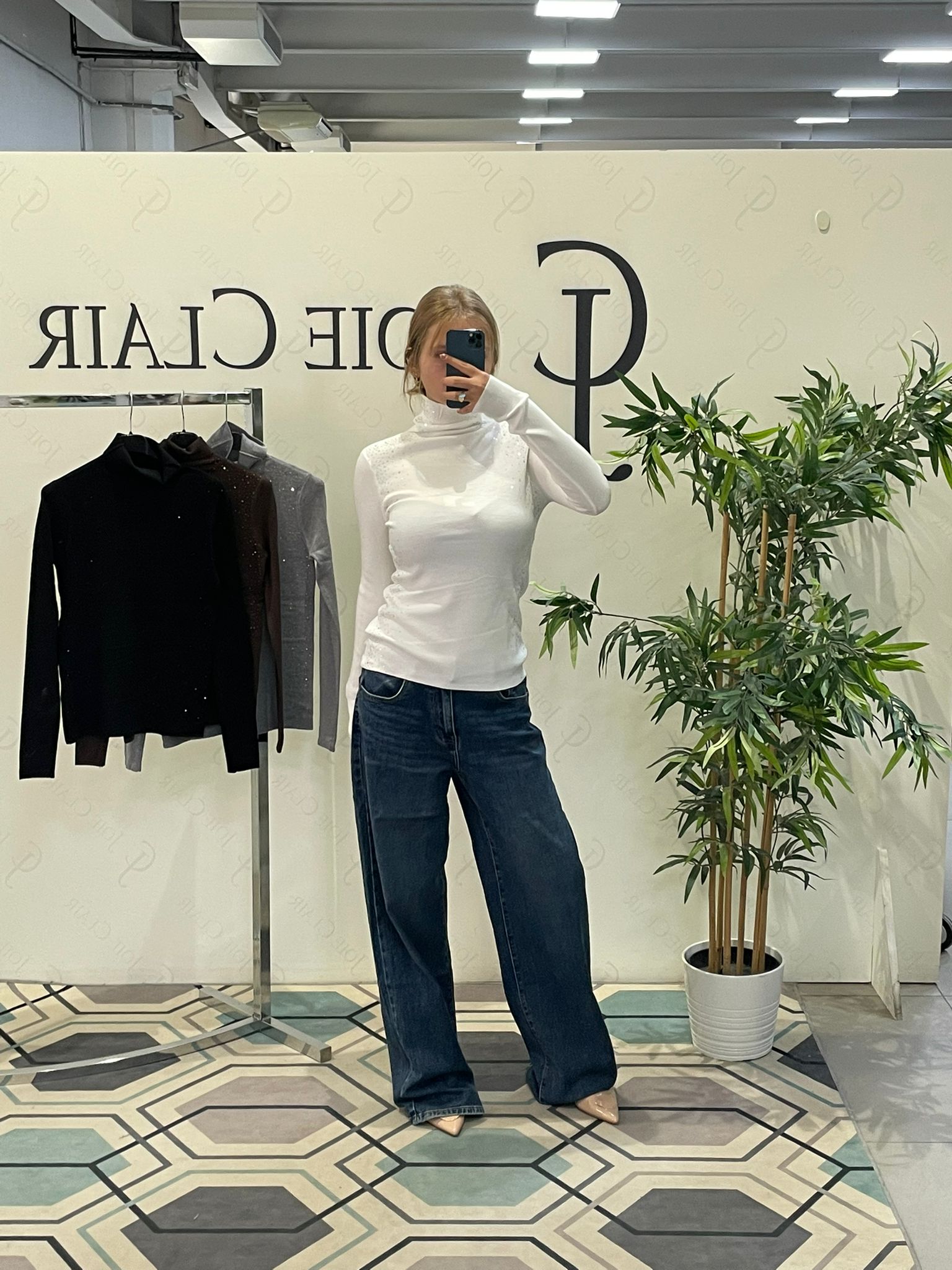 Фото Joie Clair (J-Clair)