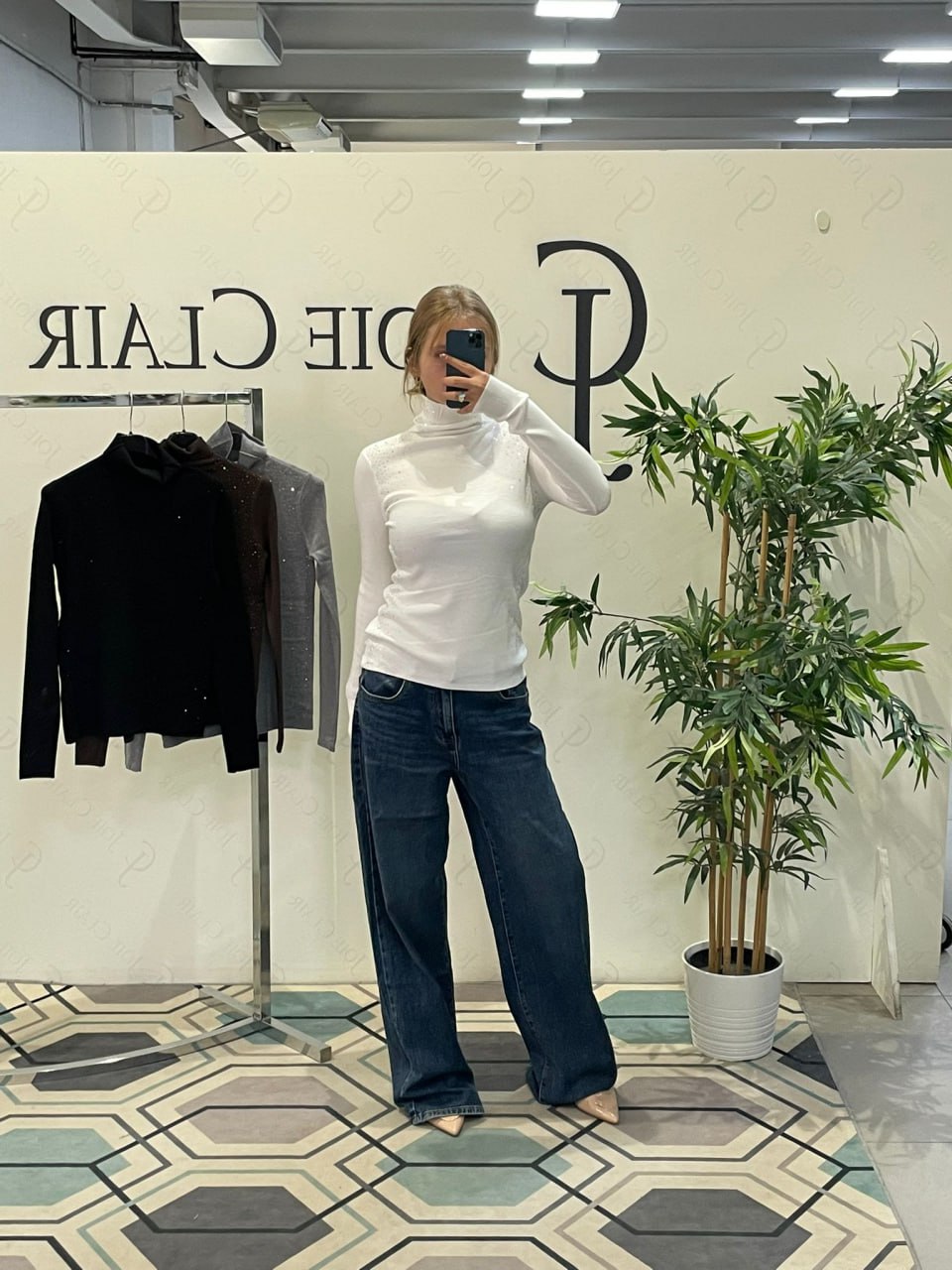 Фото Joie Clair (J-Clair)