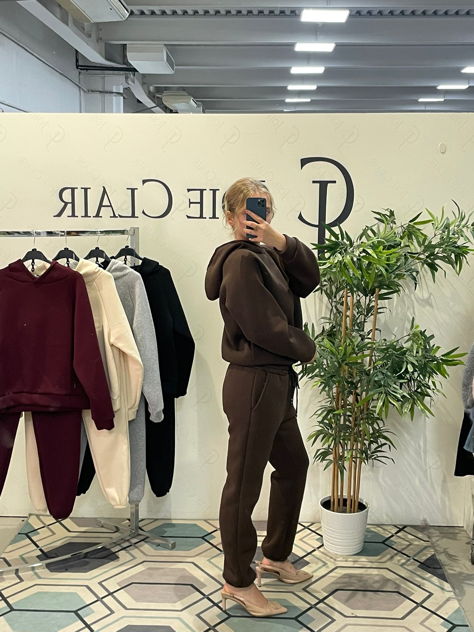 Фото Joie Clair (J-Clair)