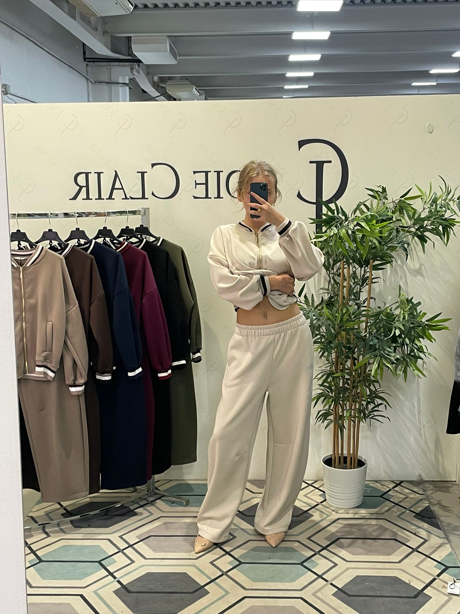 Фото Joie Clair (J-Clair)