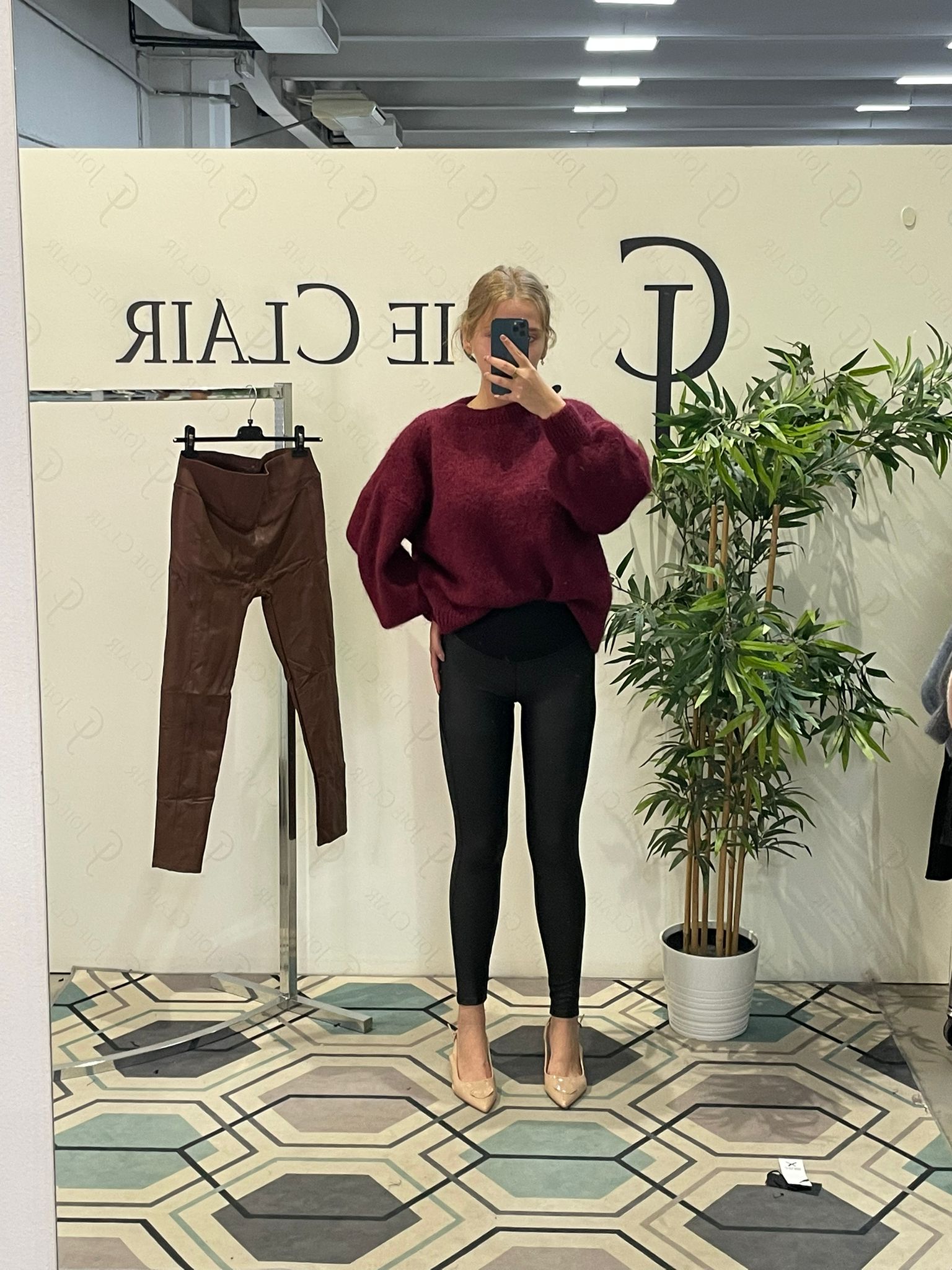 Фото Joie Clair (J-Clair)