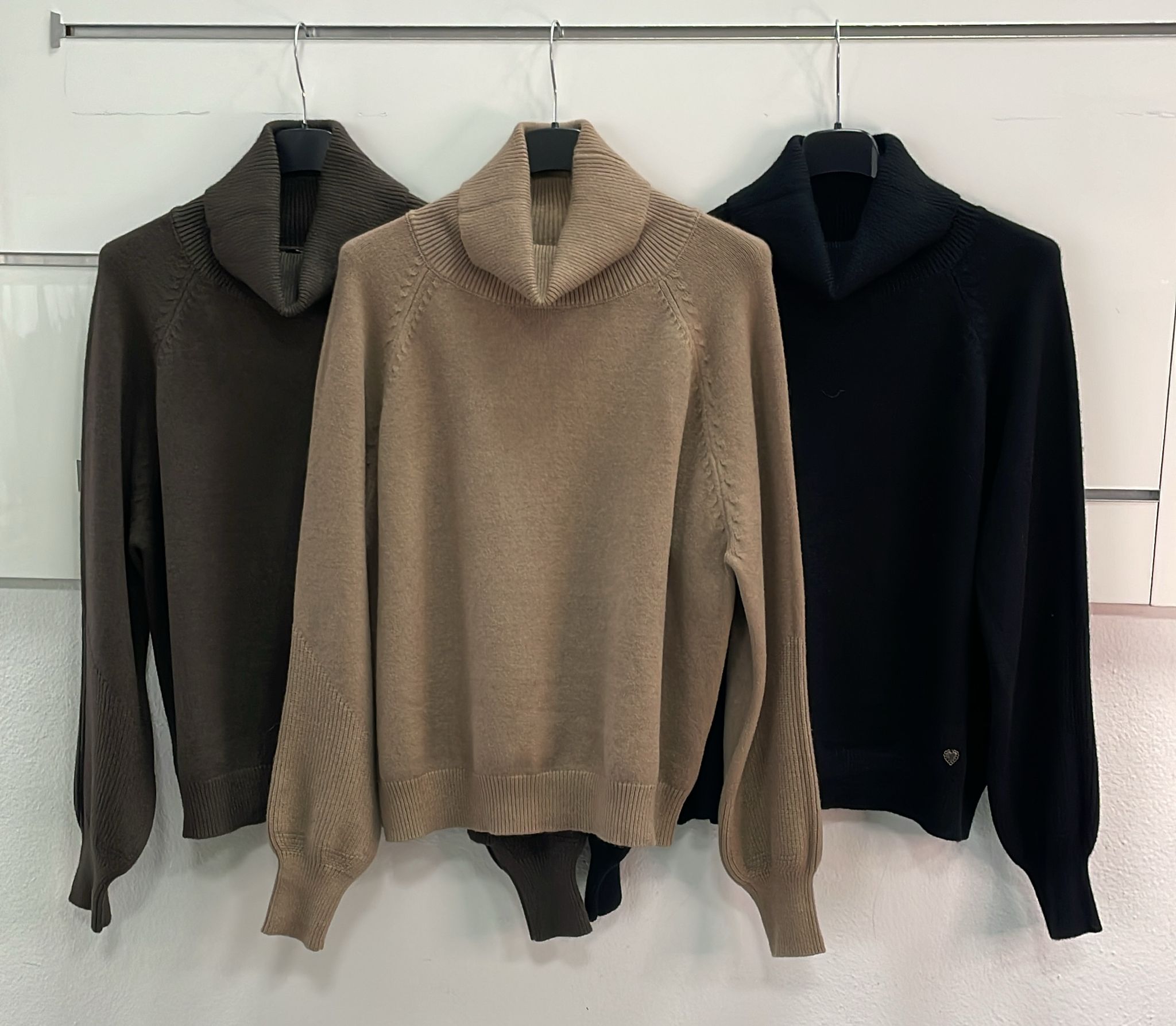 Фото Joie Clair (J-Clair)