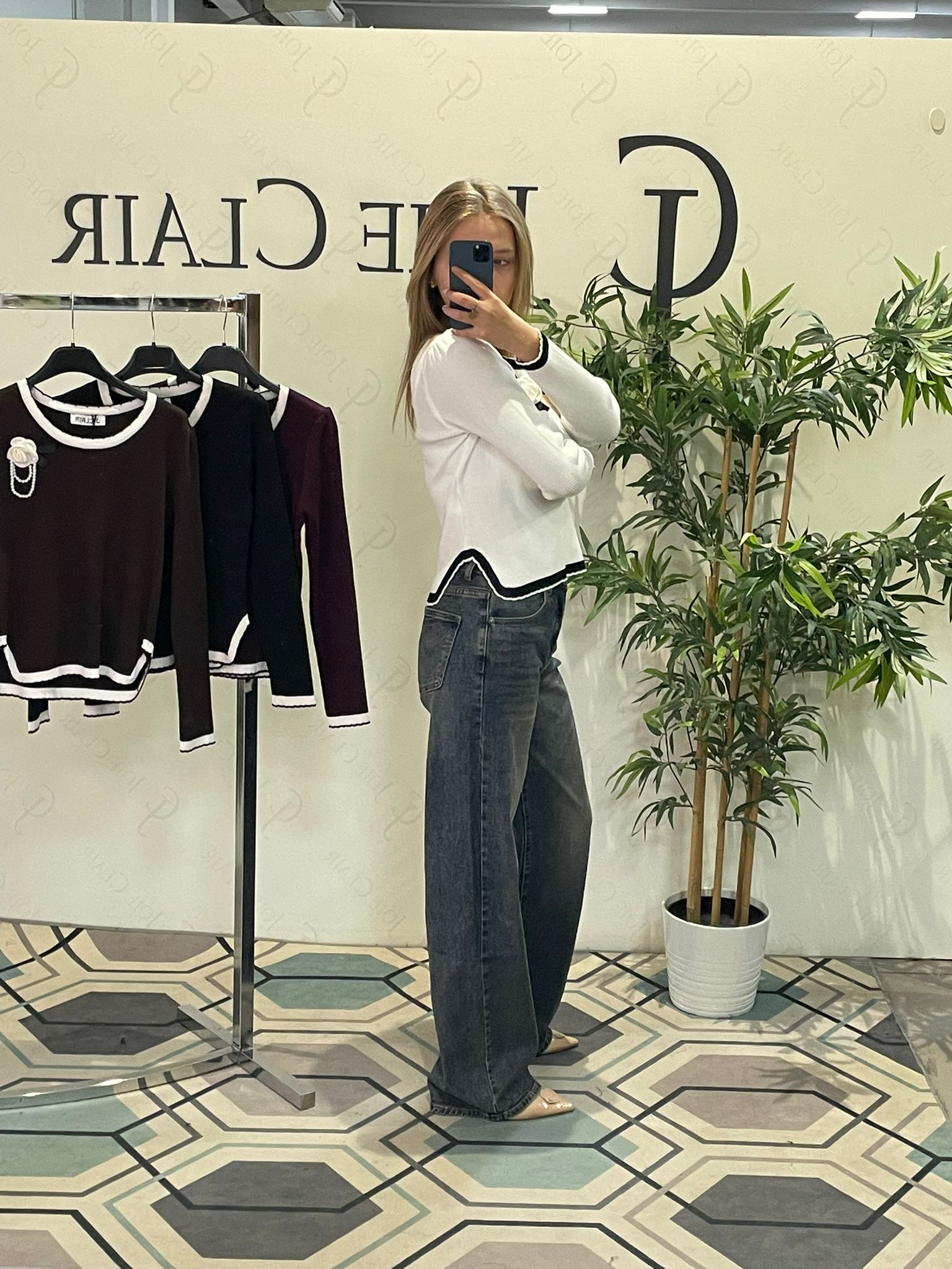 Фото Joie Clair (J-Clair)