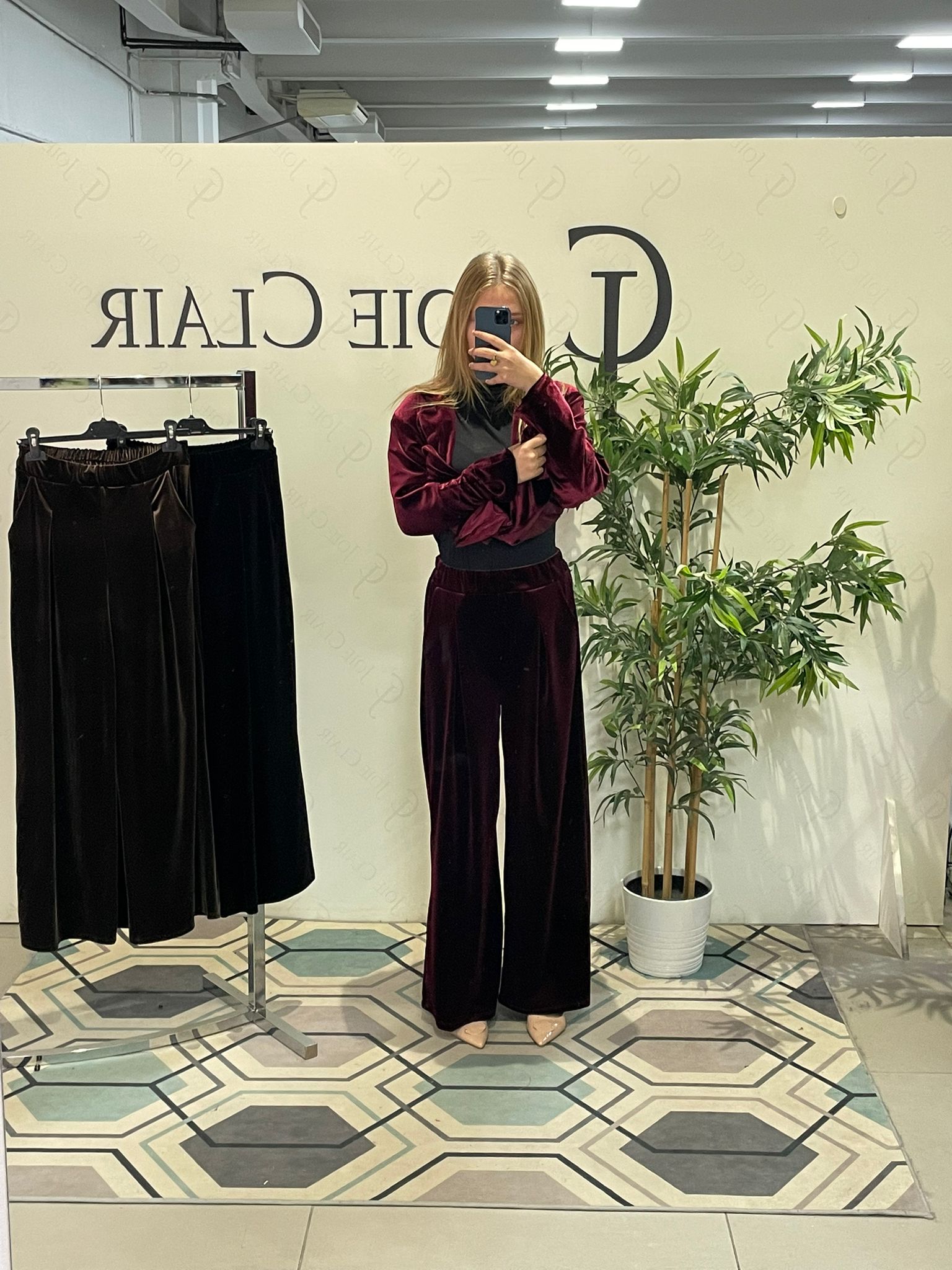 Фото Joie Clair (J-Clair)