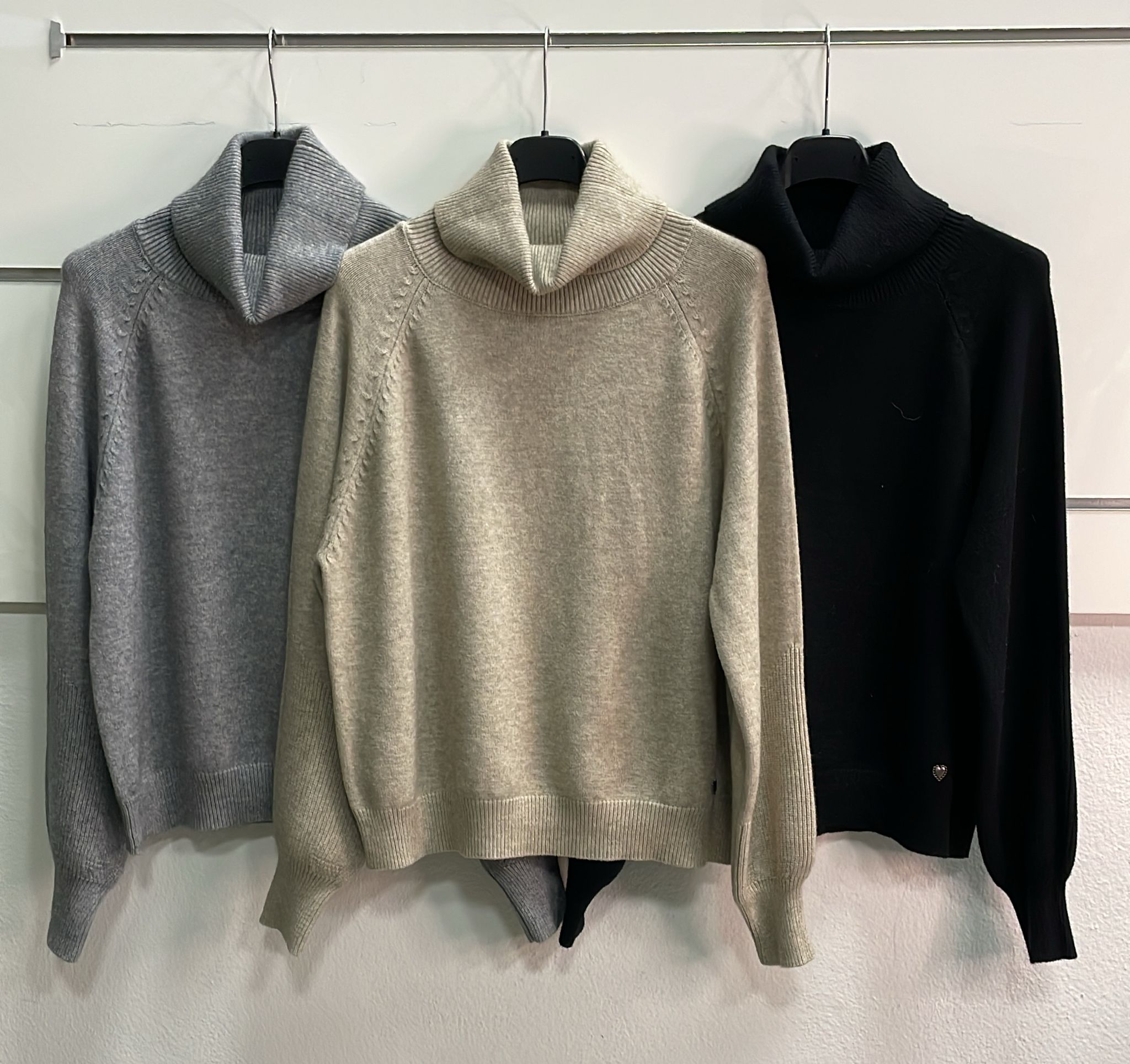 Фото Joie Clair (J-Clair)