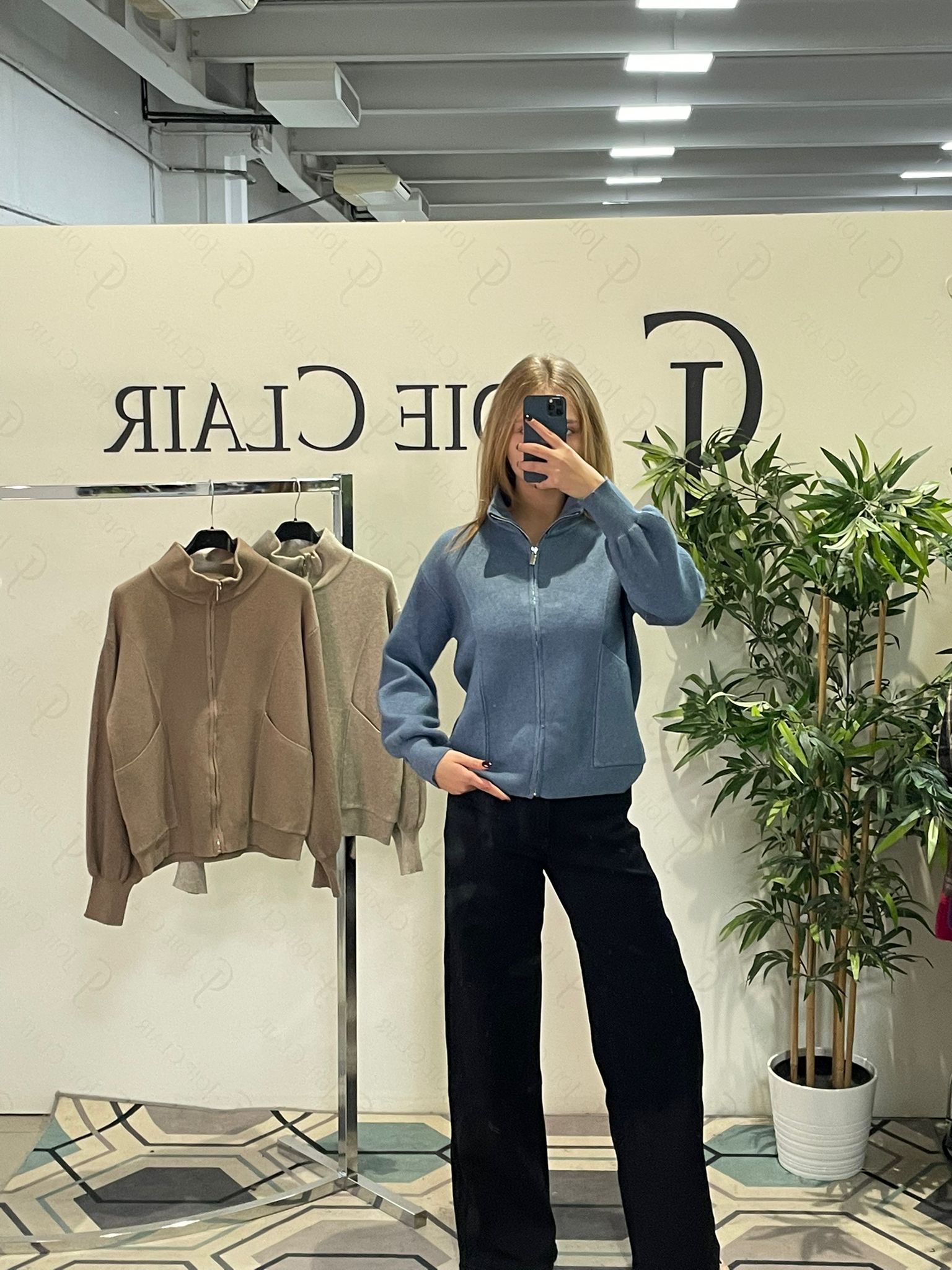 Фото Joie Clair (J-Clair)