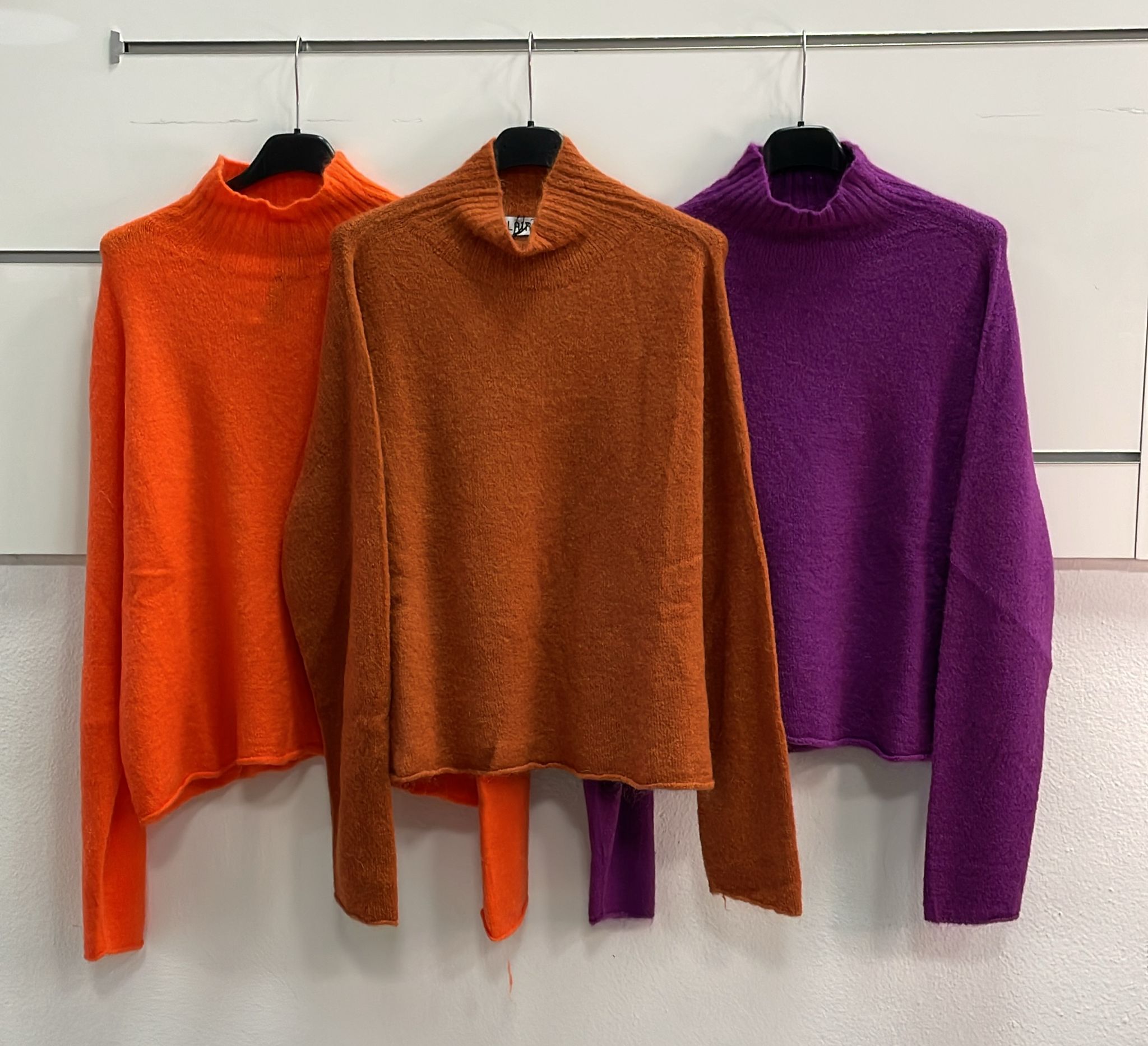 Фото Joie Clair (J-Clair)