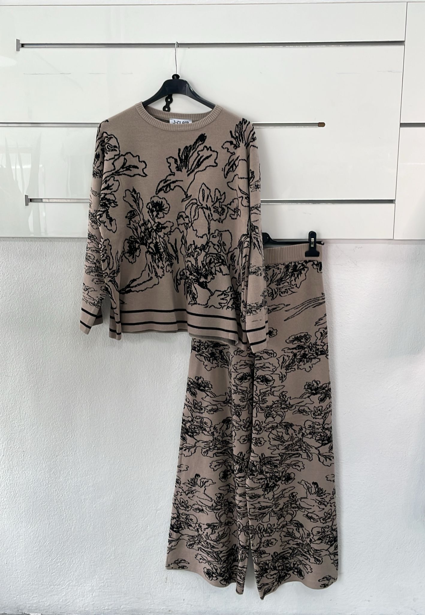 Фото Joie Clair (J-Clair)