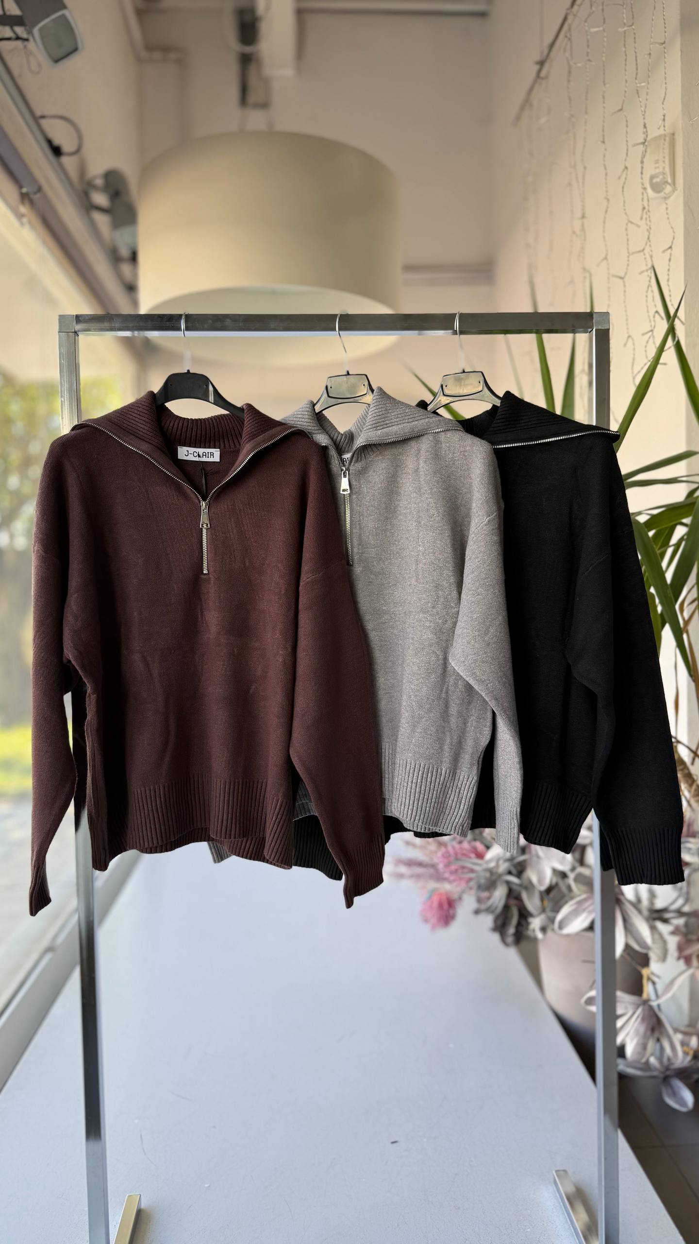 Фото Joie Clair (J-Clair)