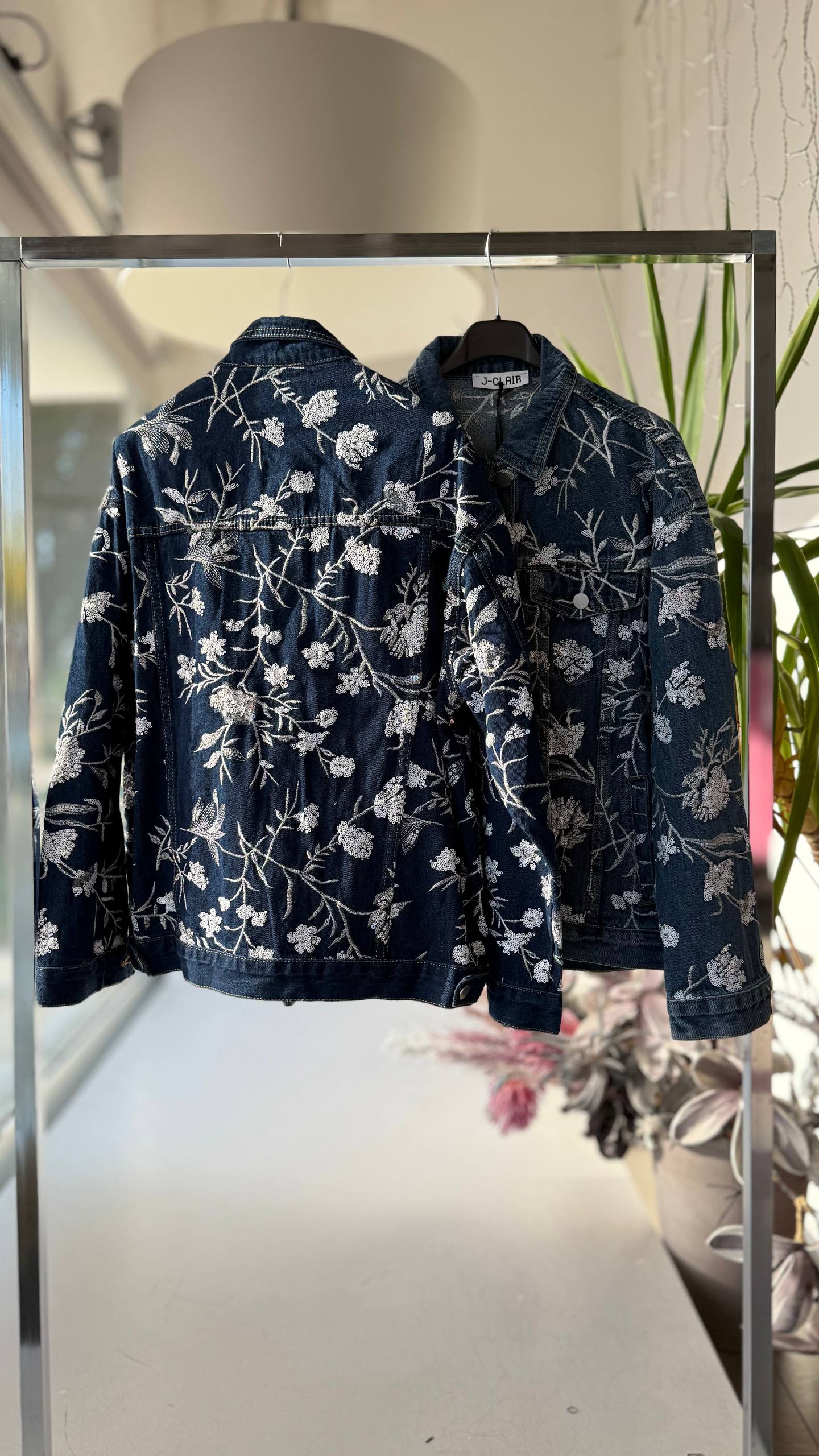 Фото Joie Clair (J-Clair)