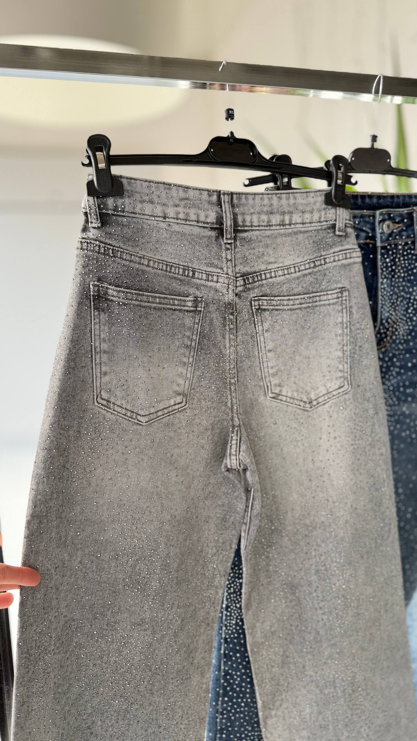 Joie Clair (J-Clair)