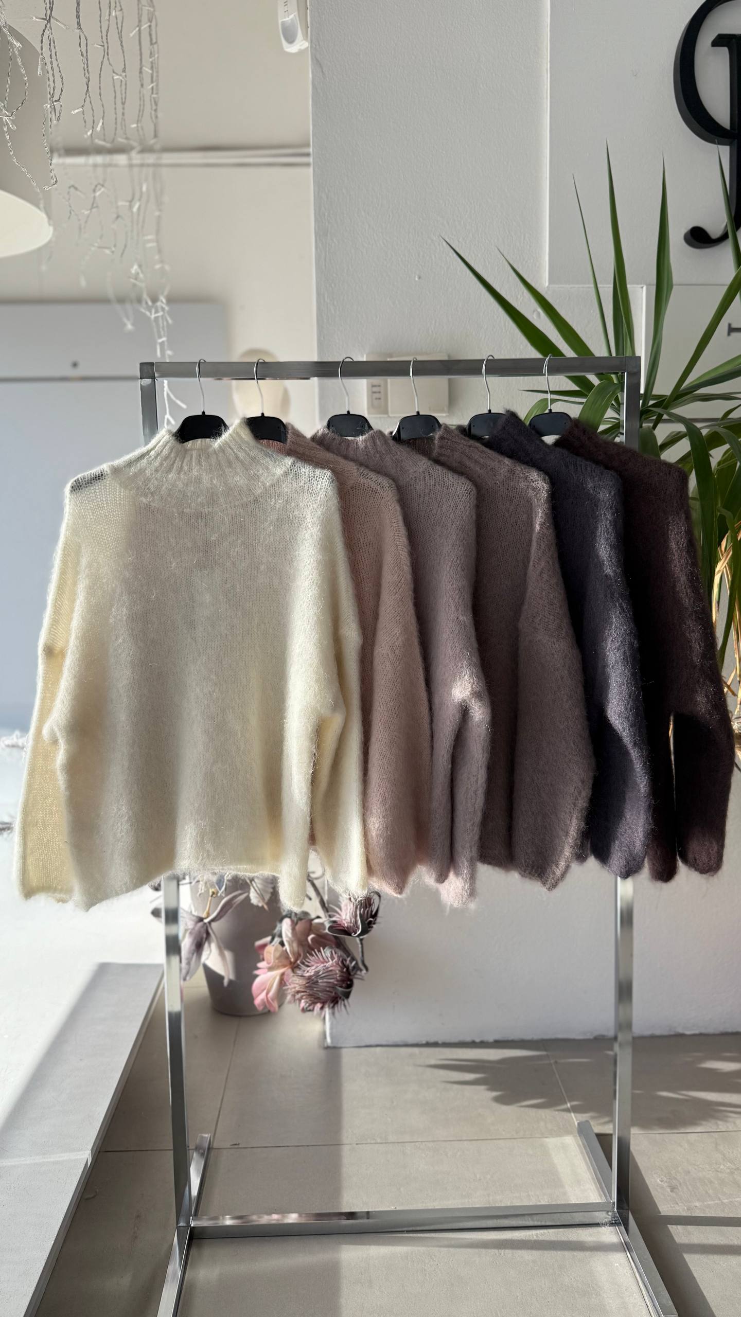 Фото Joie Clair (J-Clair)