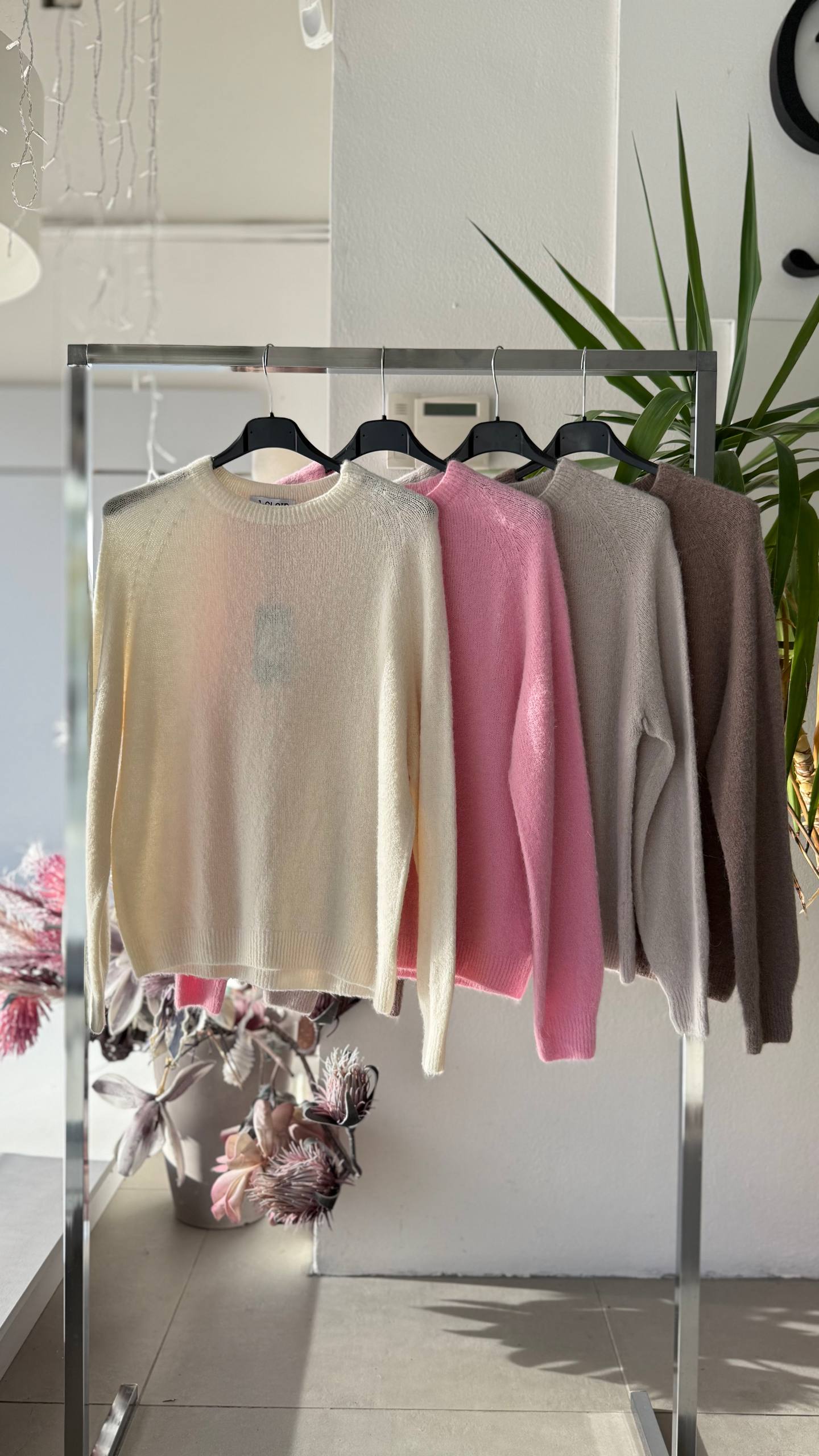 Фото Joie Clair (J-Clair)