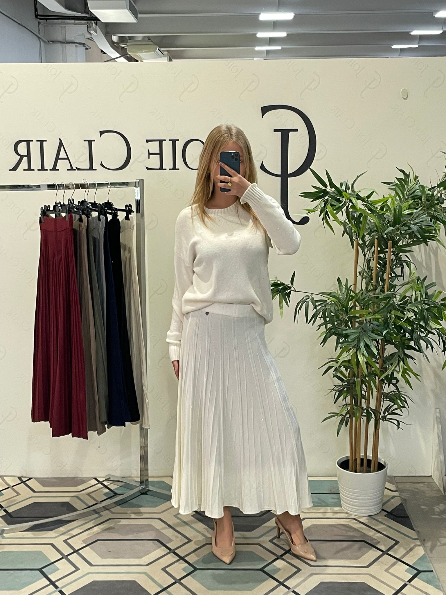 Joie Clair (J-Clair)