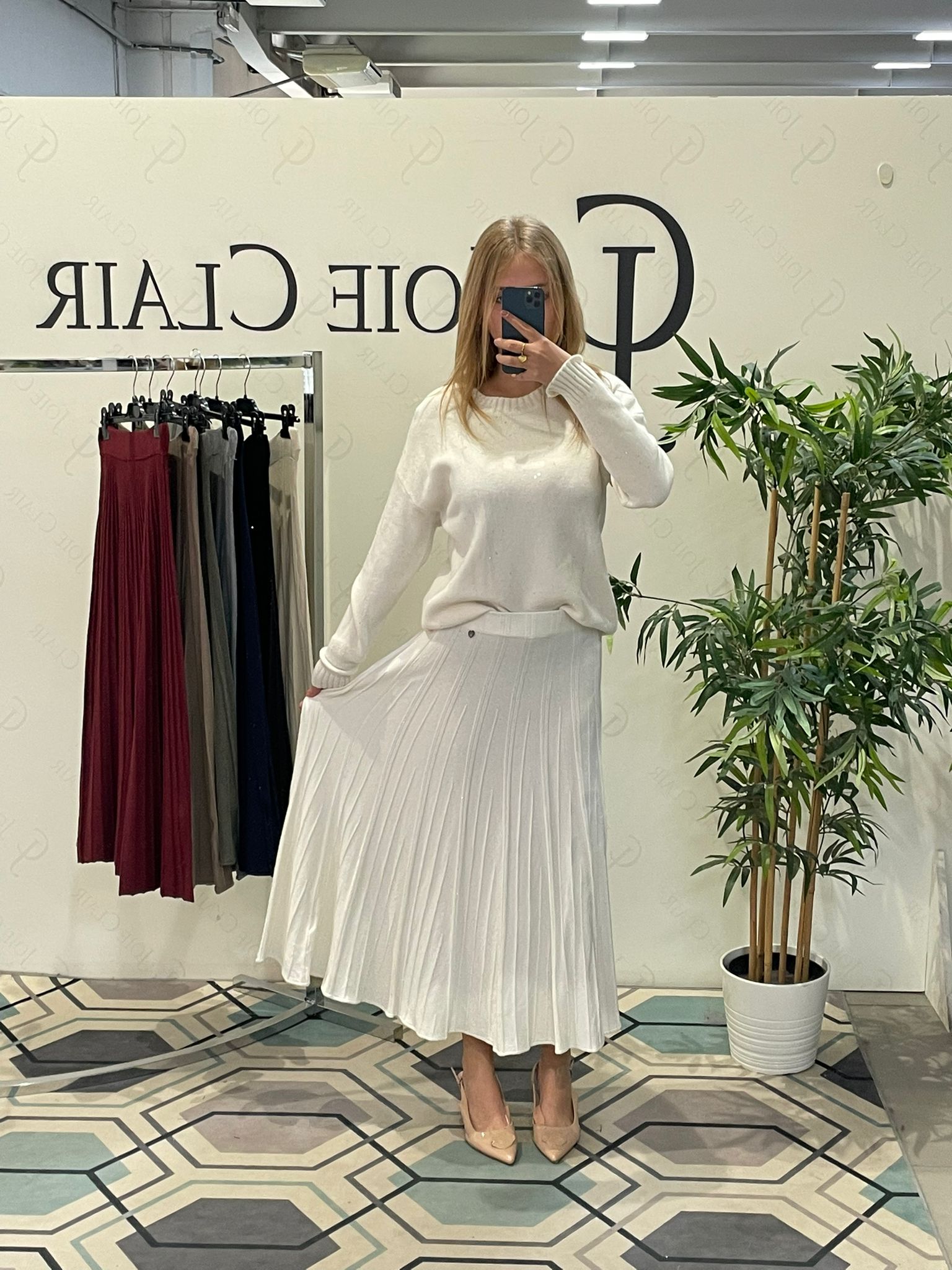 Joie Clair (J-Clair)