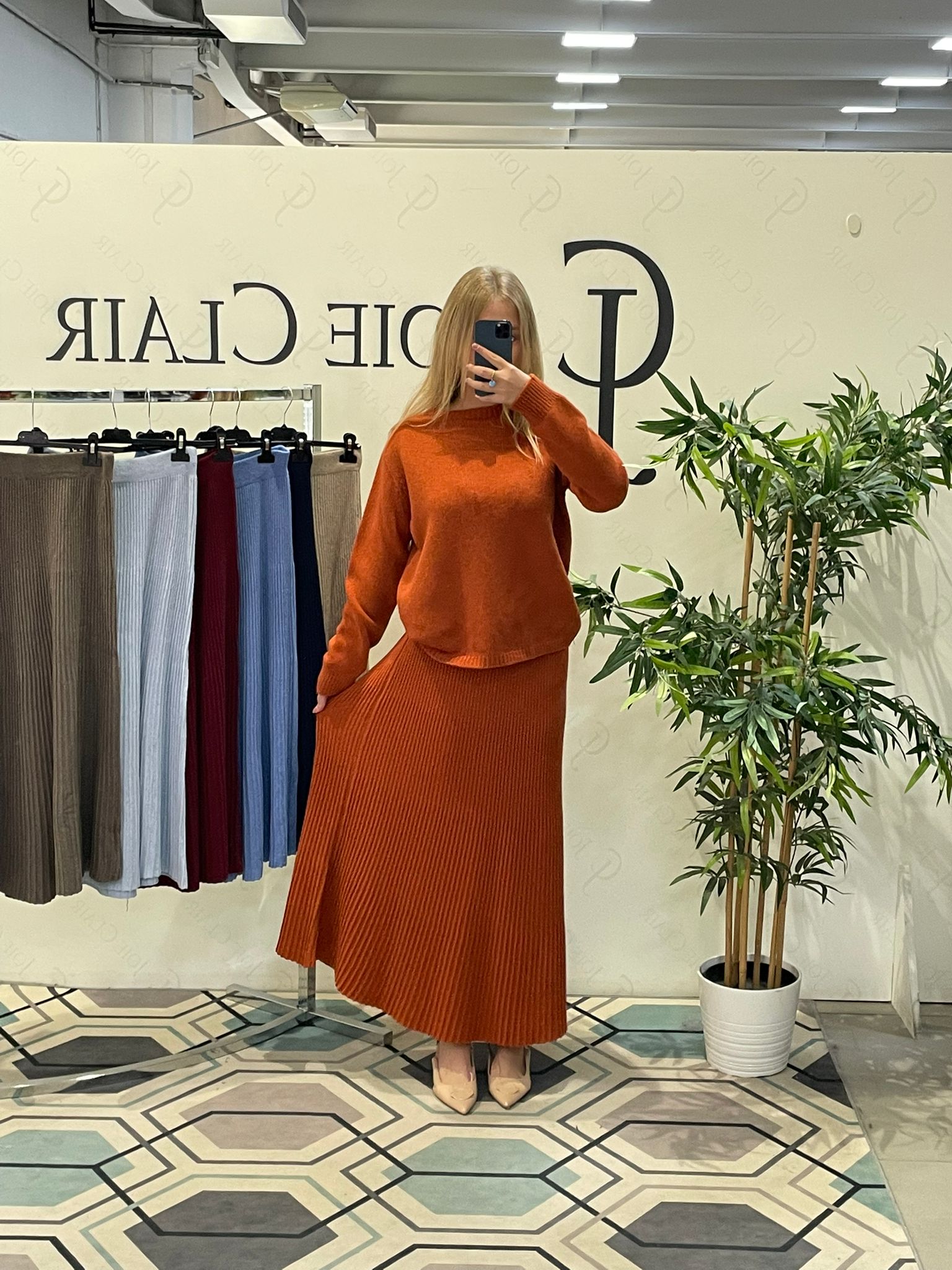 Joie Clair (J-Clair)