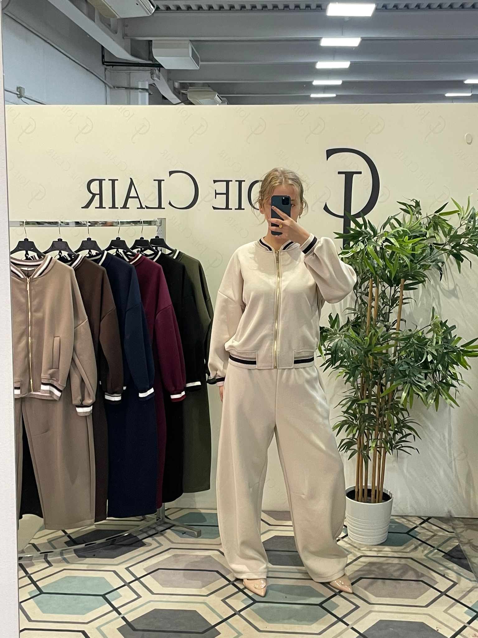 Фото Joie Clair (J-Clair)