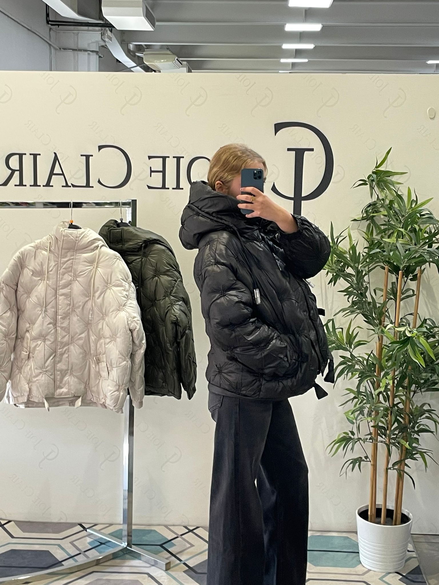 Фото Joie Clair (J-Clair)