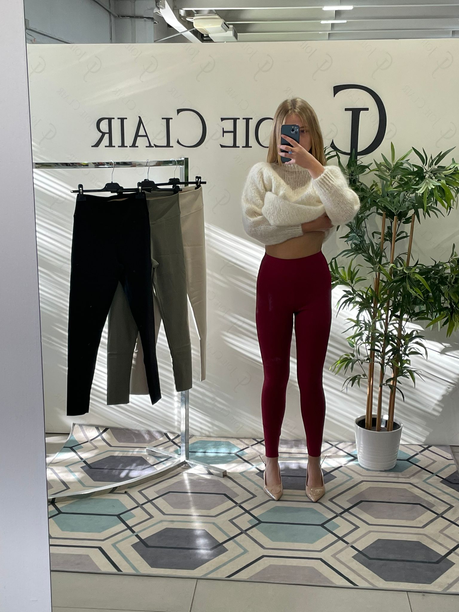 Фото Joie Clair (J-Clair)