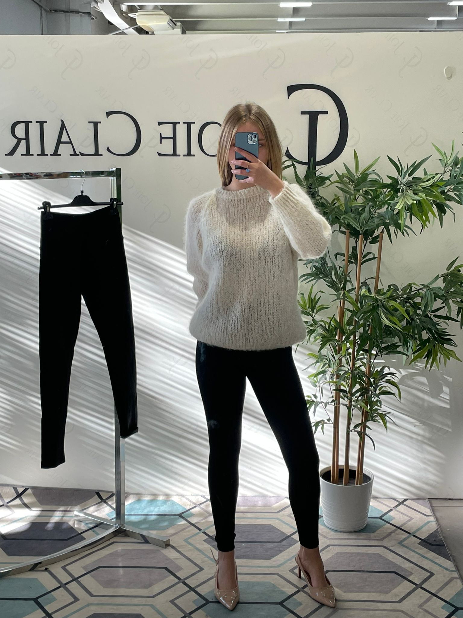 Фото Joie Clair (J-Clair)